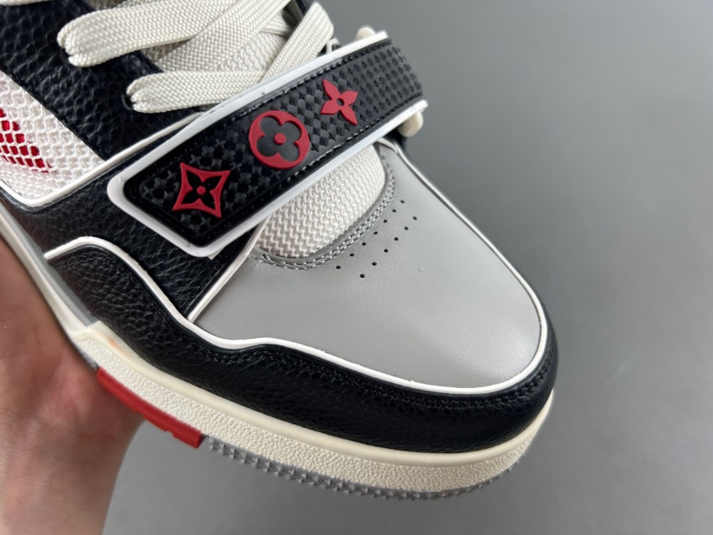 LsVttn Trainer Red Black