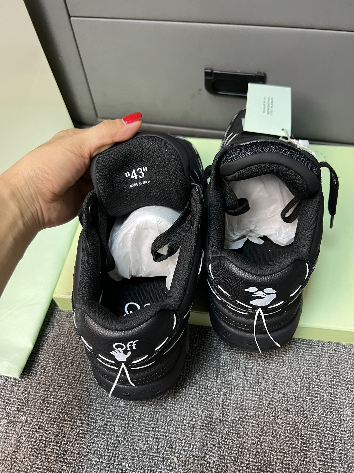 OFF-WHITE sneaker white and black828253