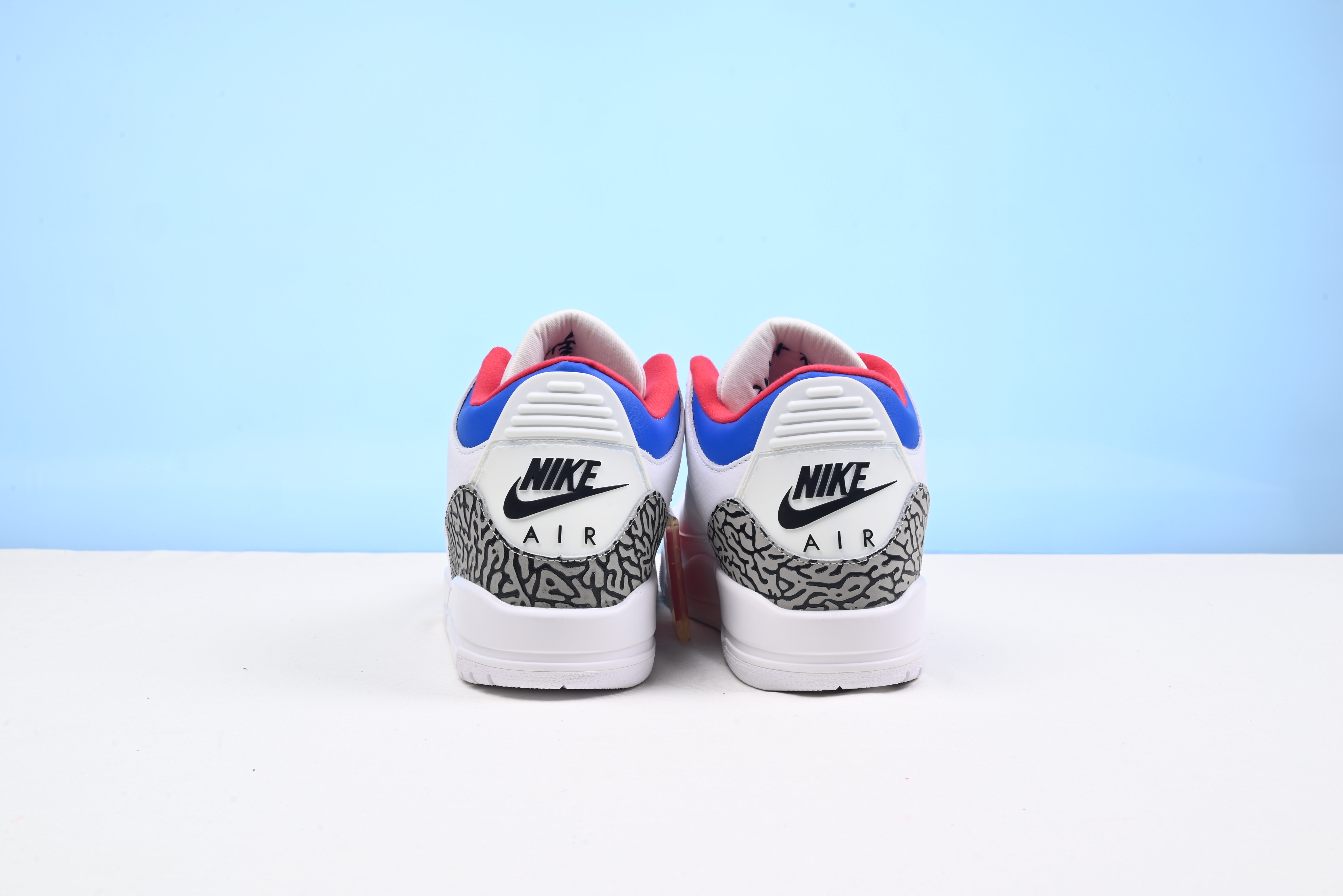 Air Jordan 3 Retro Seoul AV8370-100