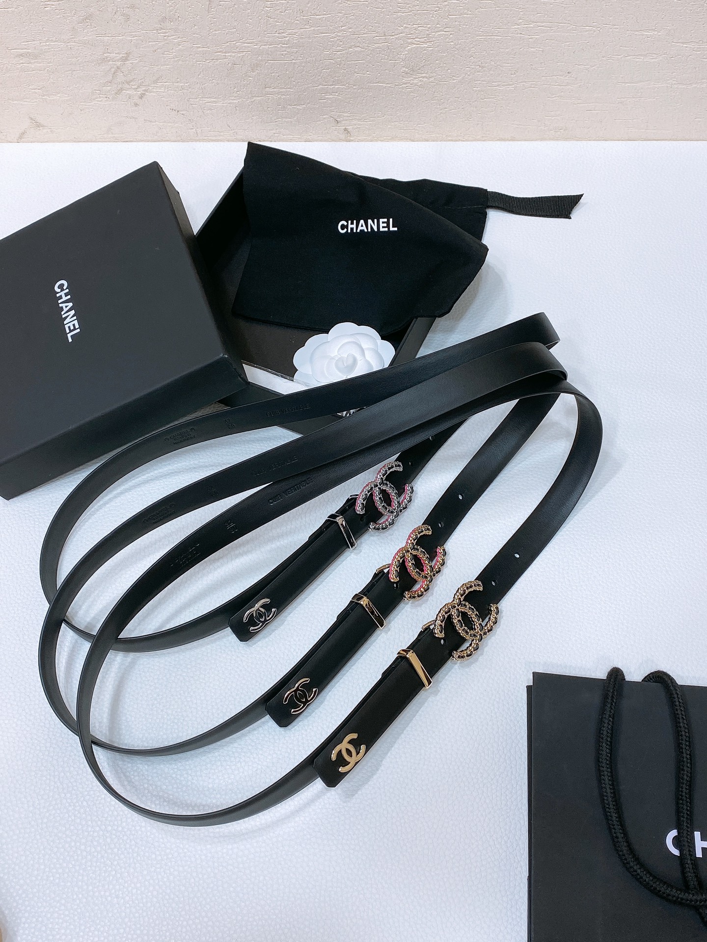 Channe1 belt i1720335554