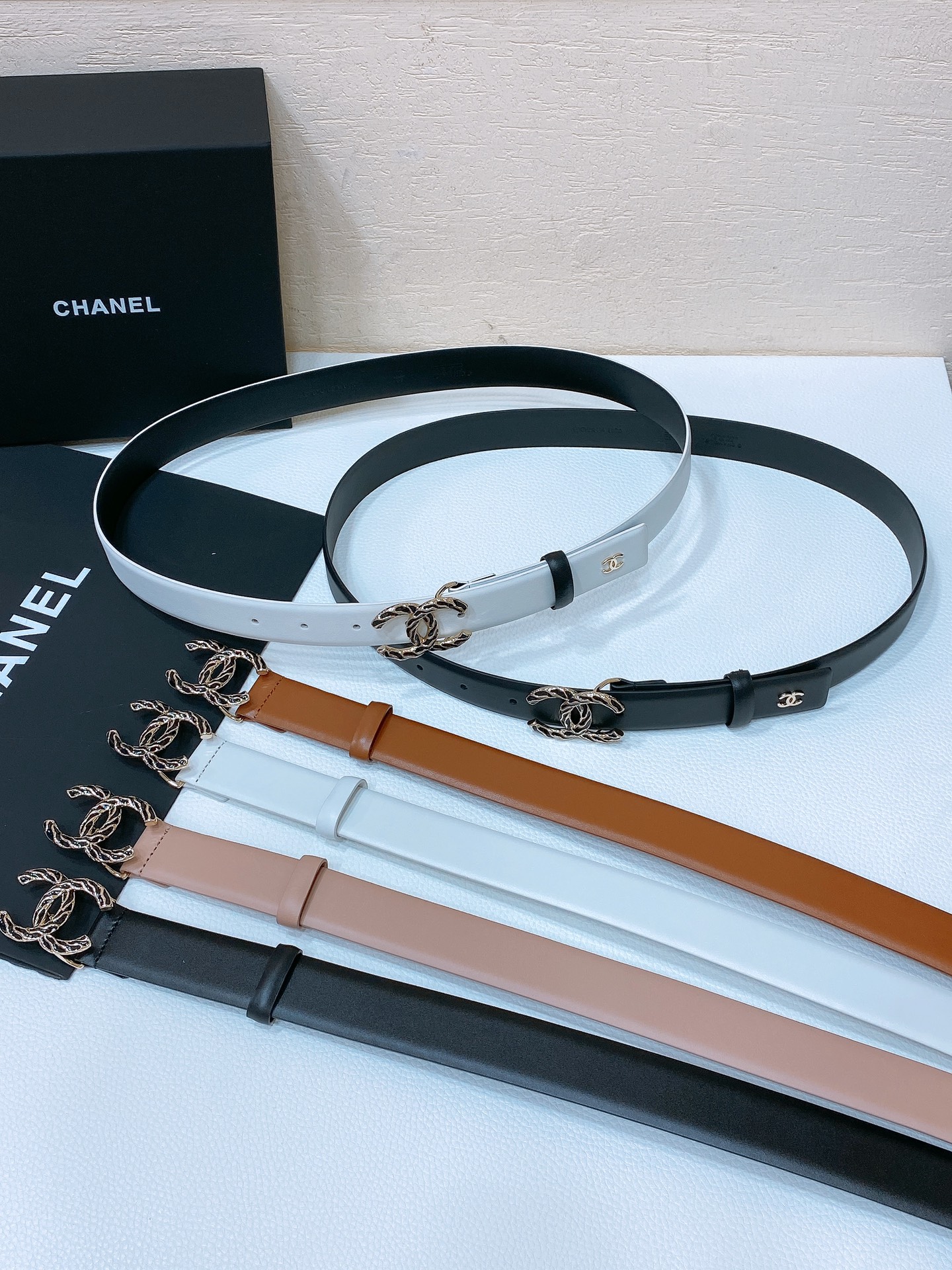 Channe1 belt i1719732388