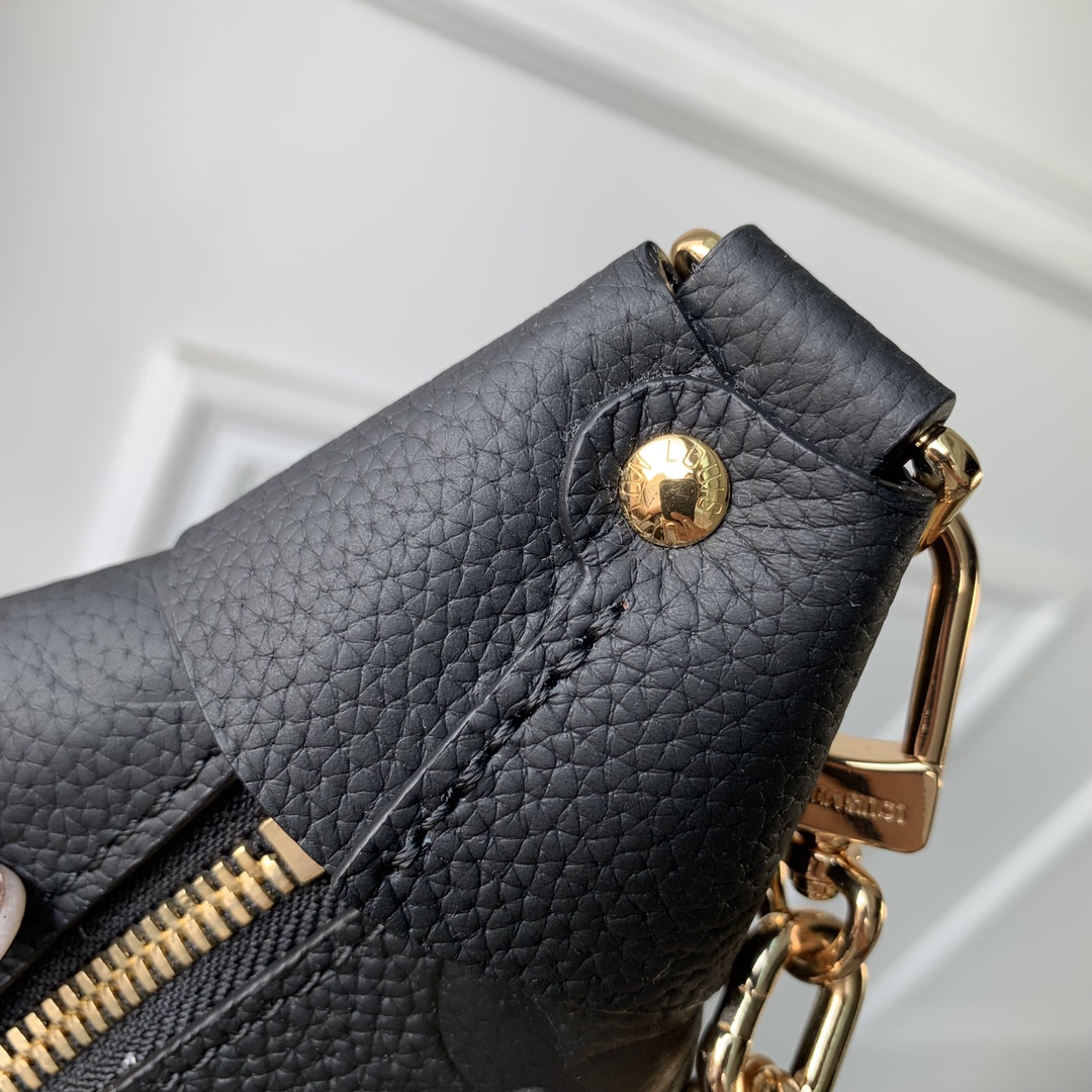 LsVttn Bag 68123201black 38cm