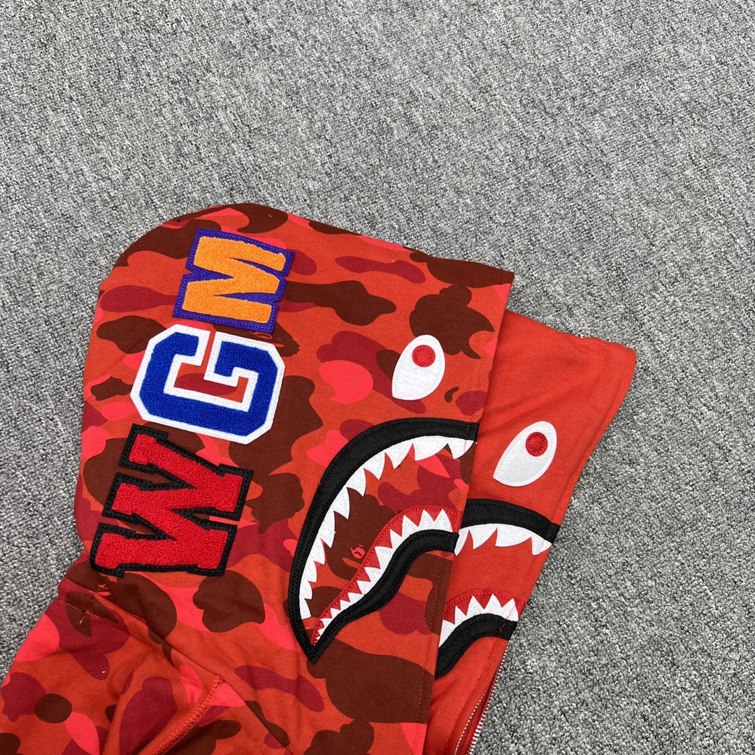 Bape hoodie red 2024122701