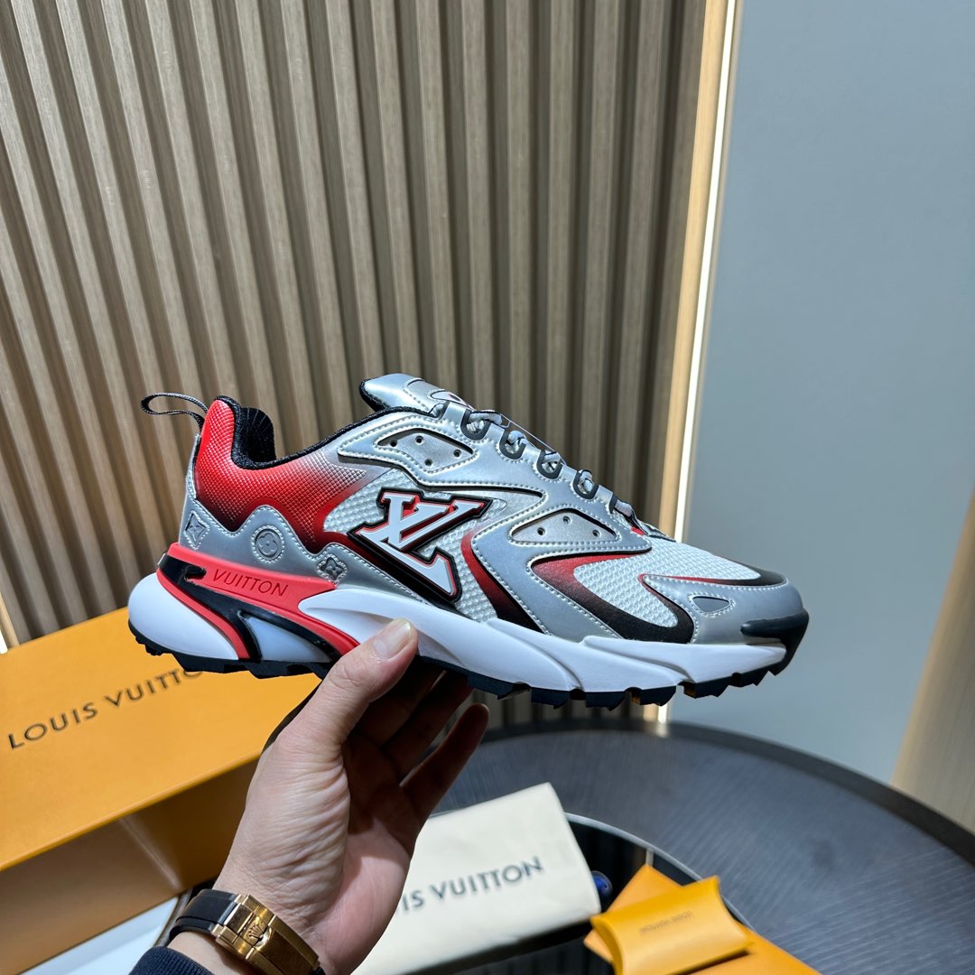 LV sneaker 2025011002