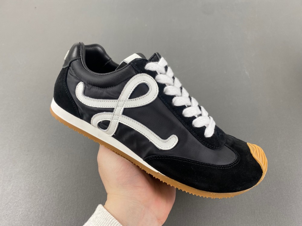 Ballet Runner “Black White” LLBR282X01