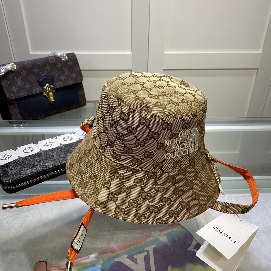 Gucci reversible hat
