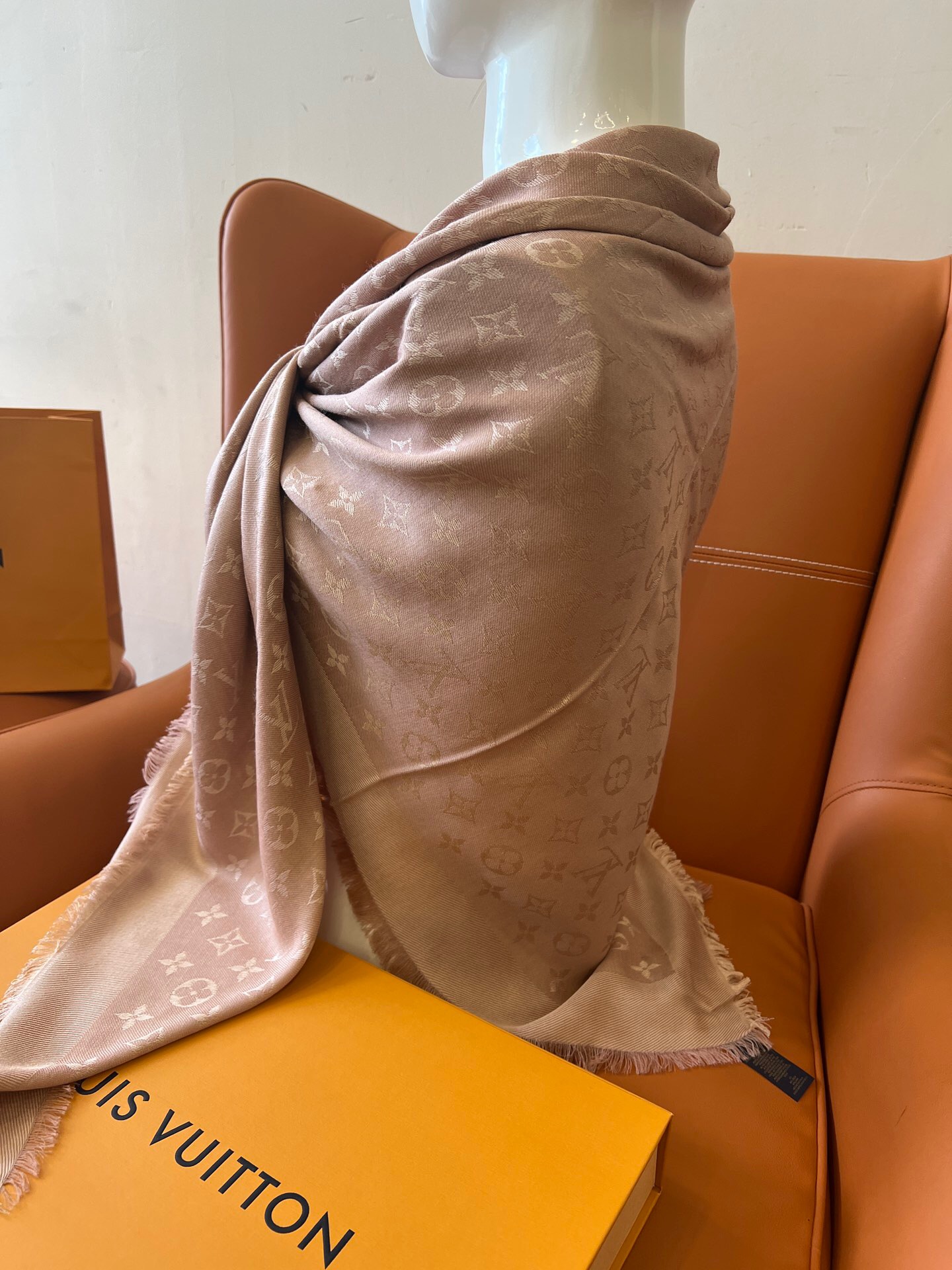 LsVttn Monogram scarf M76875