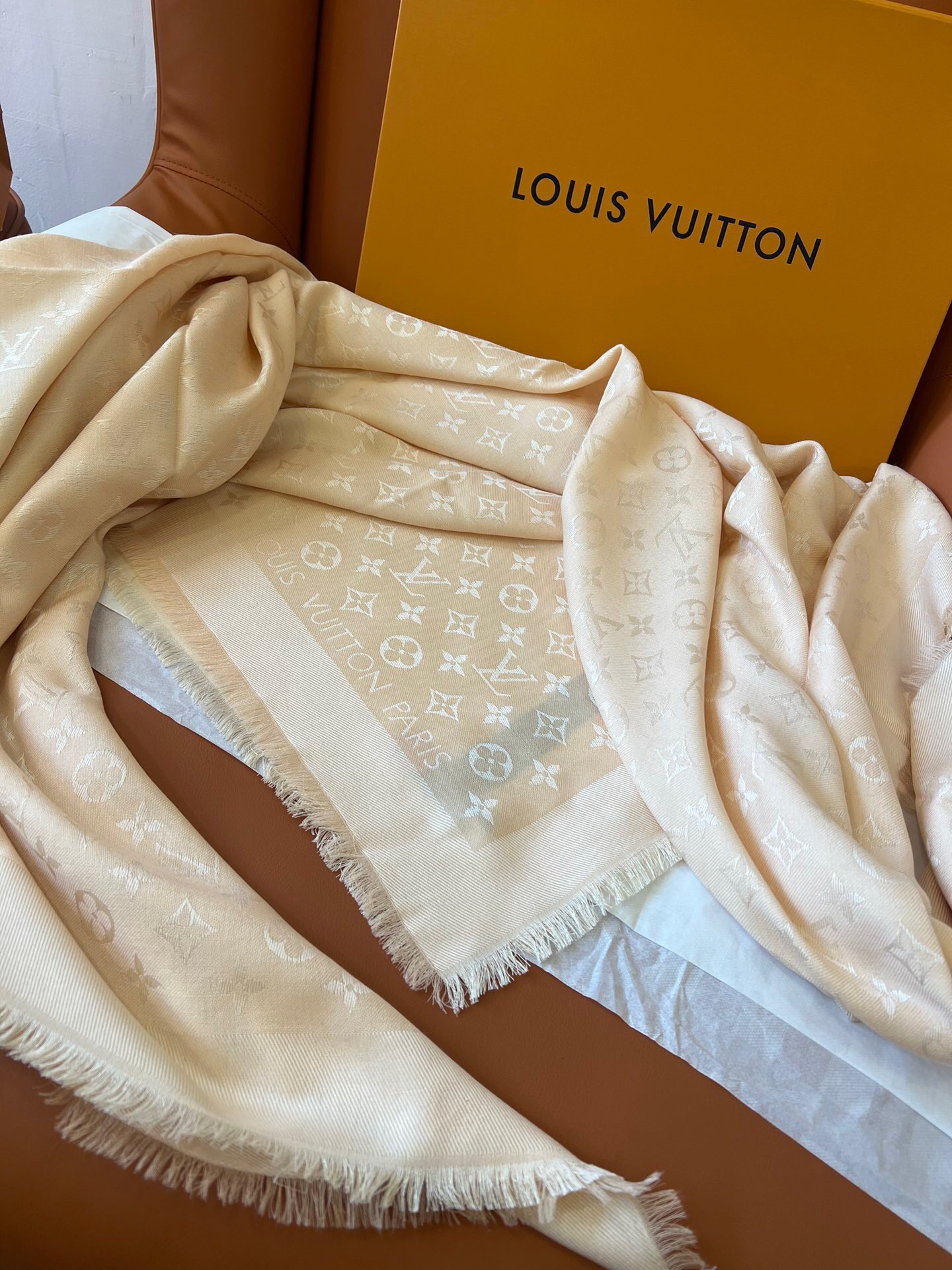 LsVttn Monogram scarf M79688