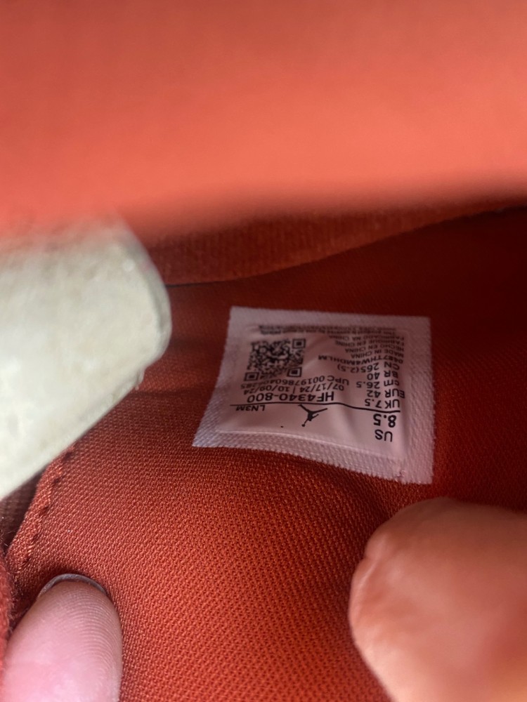 Air Jordan 4 Retro  “Brick by Brick” HF4340-800