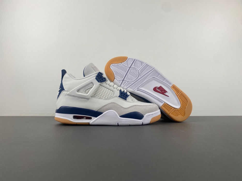 Nike SB x Air Jordan 4 “Navy”（2025）DR5415-100