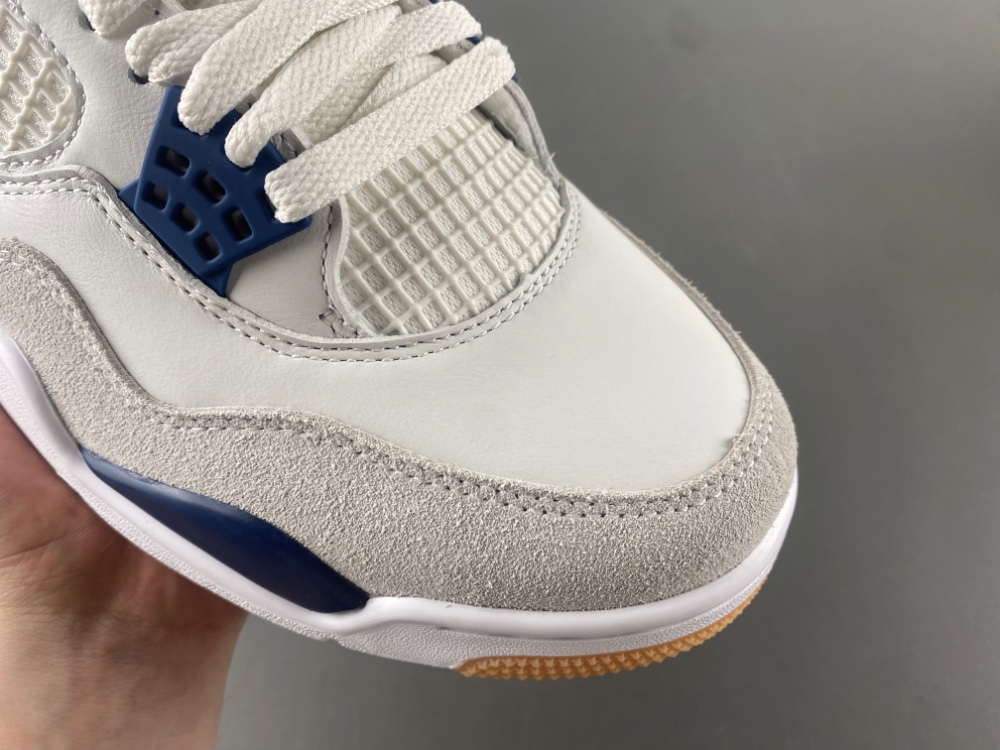 Nike SB x Air Jordan 4 “Navy”（2025）DR5415-100