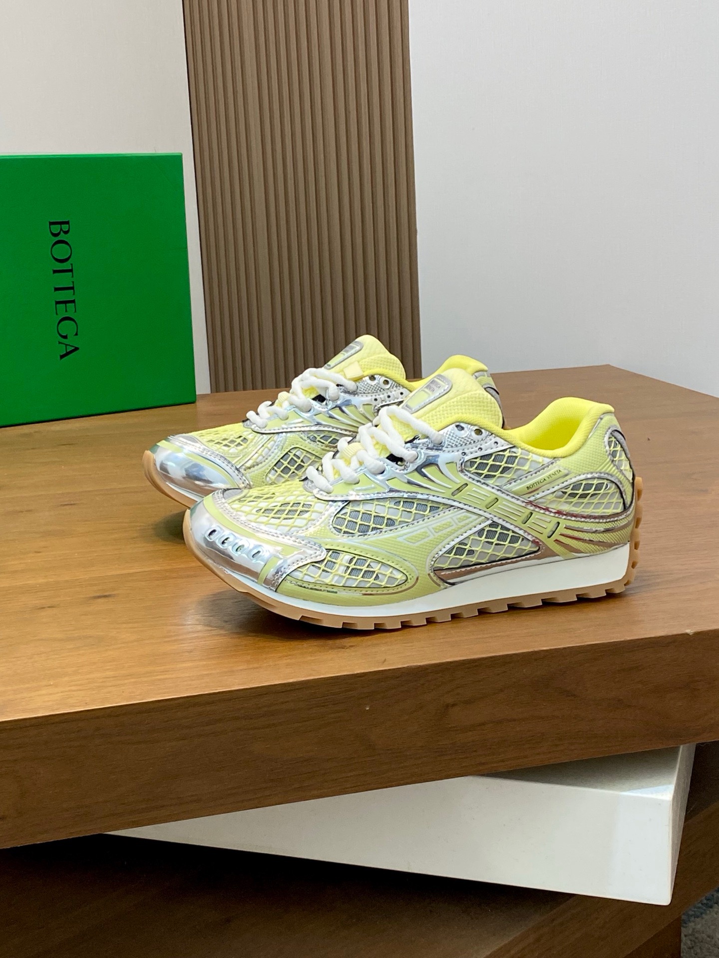 Bottega Veneta Orbit sneaker 02