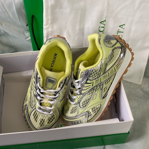 Bottega Veneta Orbit sneaker 02