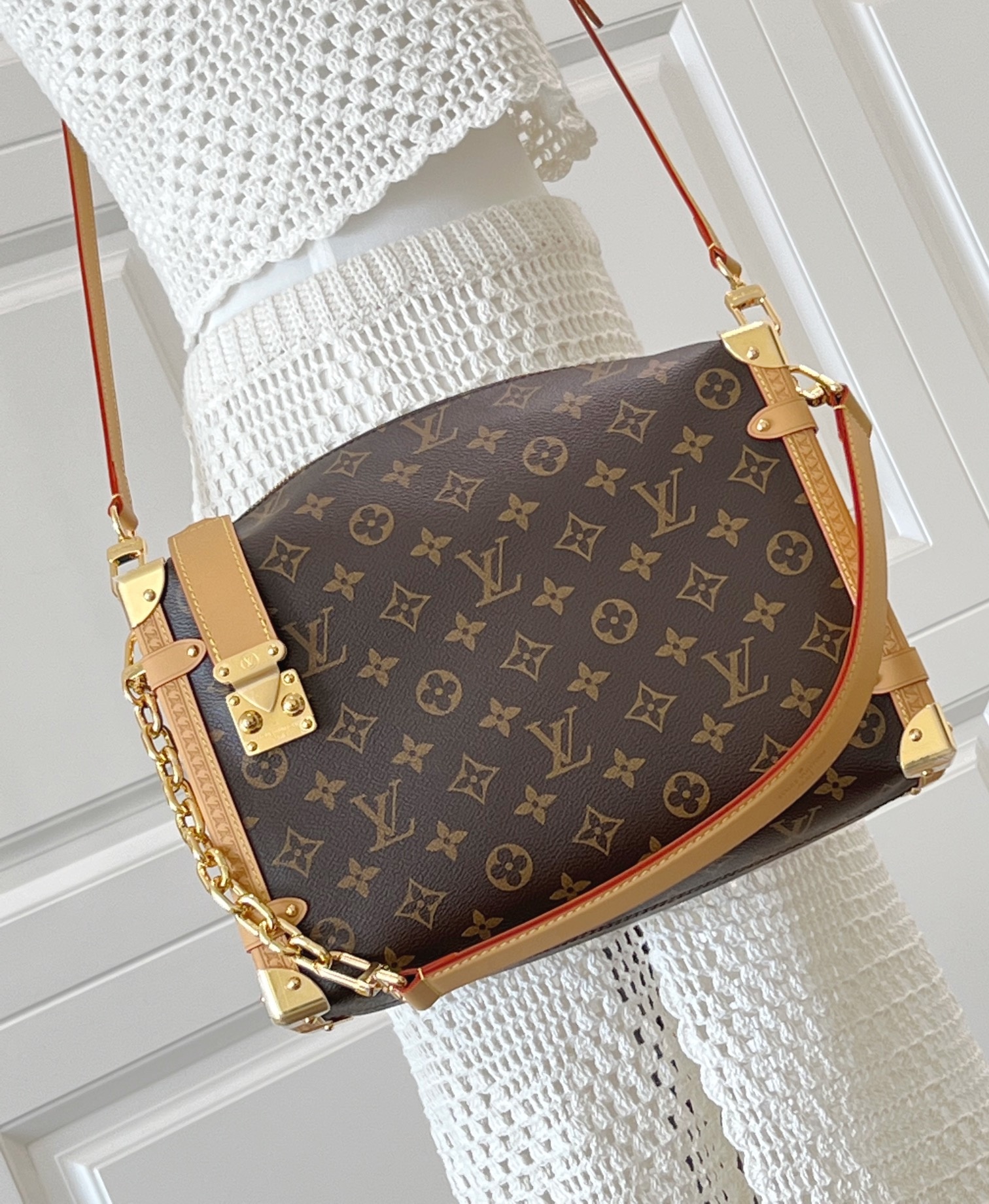 LsVttn Side Trunk GM M14513