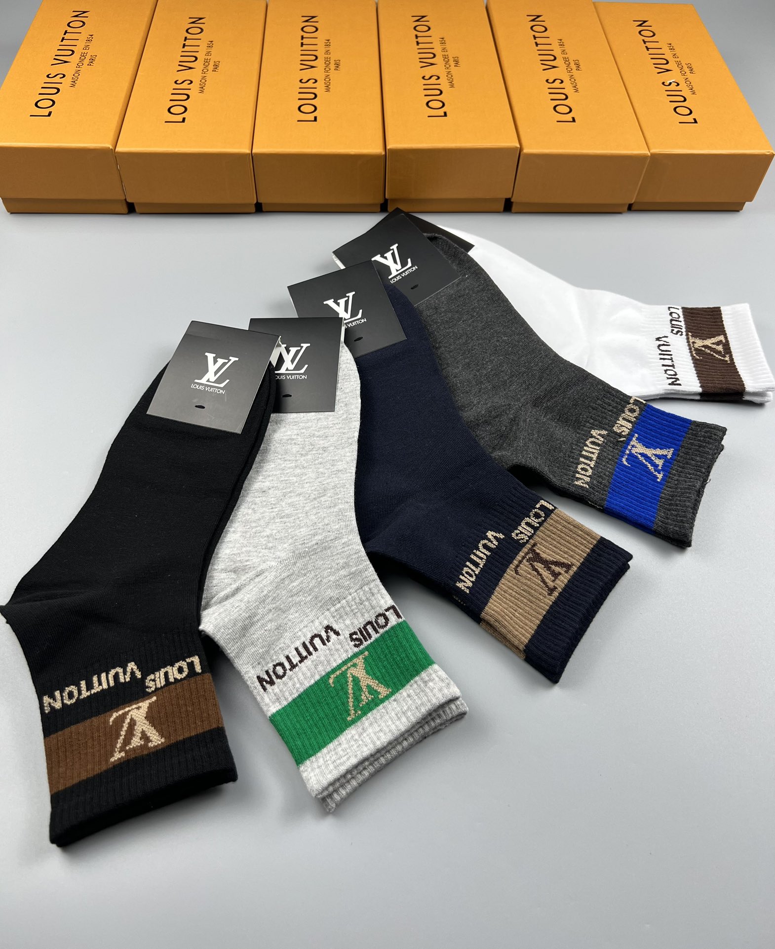 LsVttn Socks 5 pieces per box 03