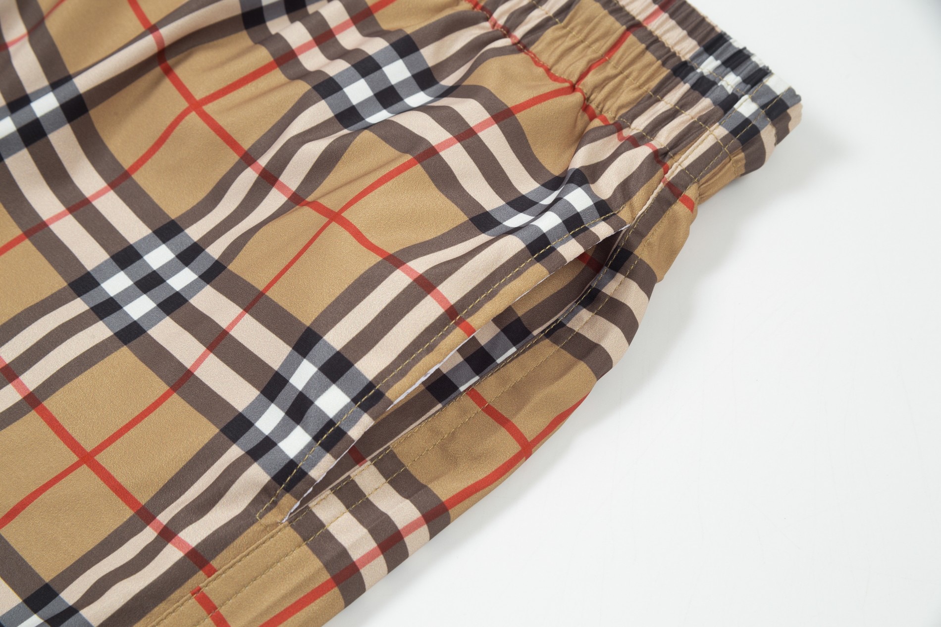 Burberry short pants