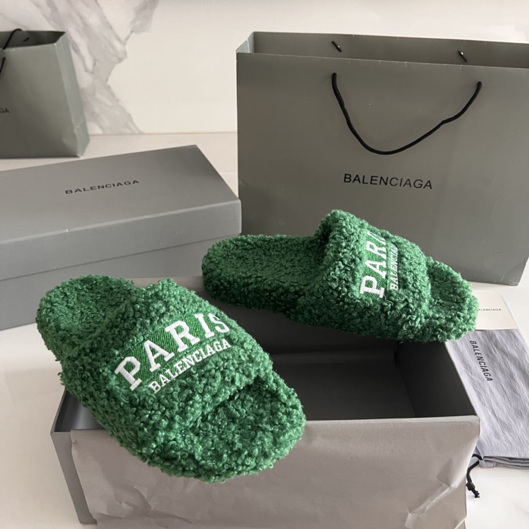 Balenciaga slides Green 19123082