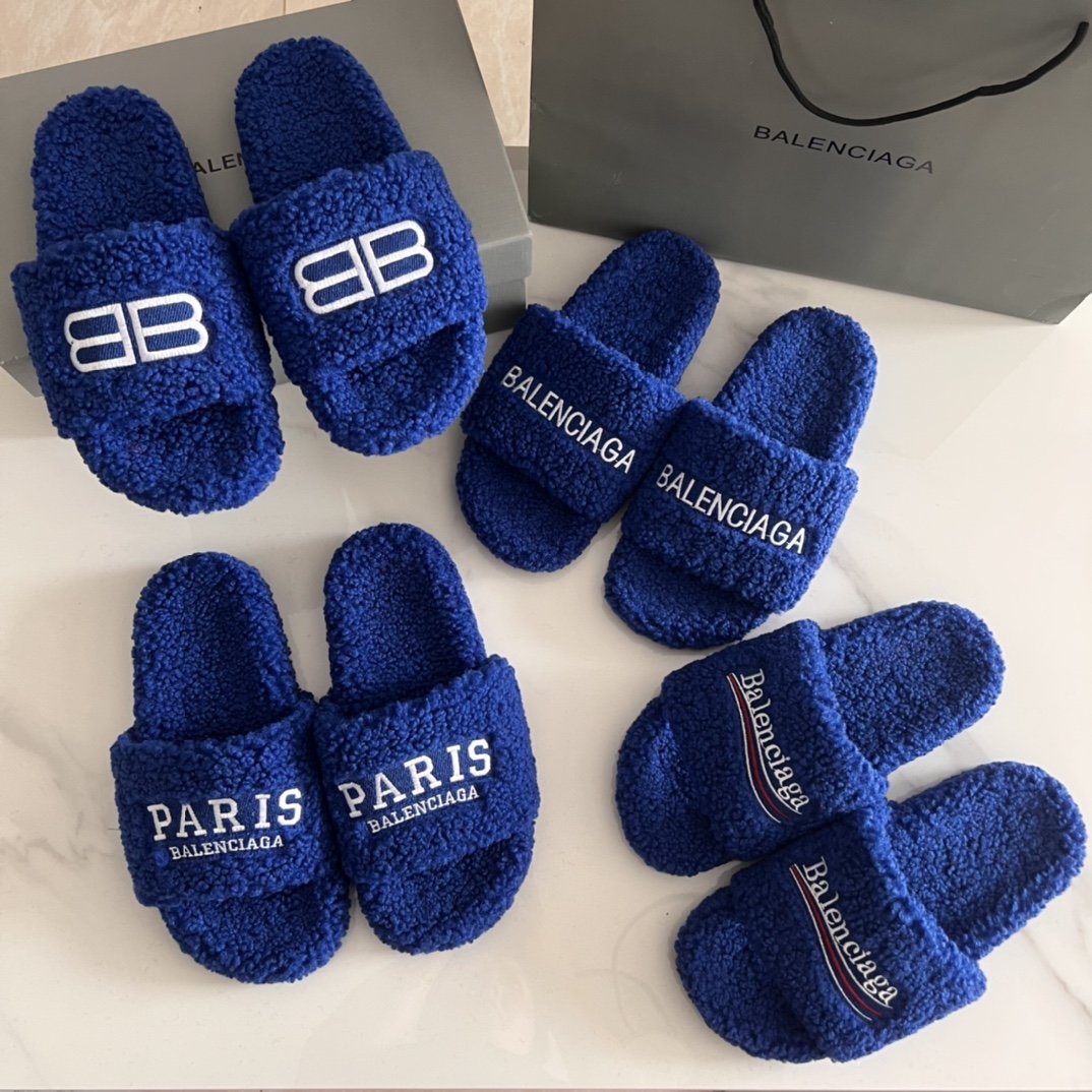 Balenciaga slides blue 19123082