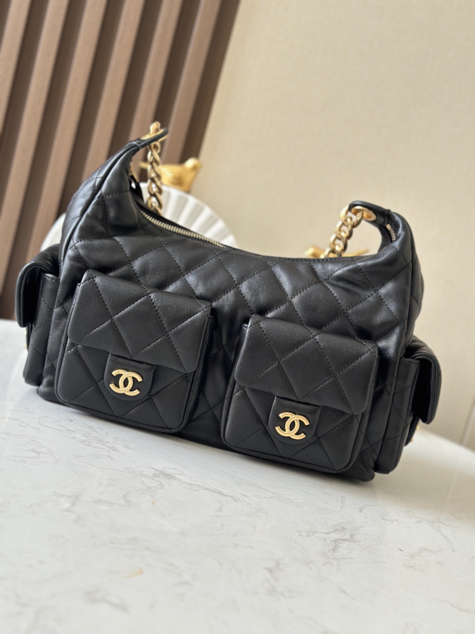 Channel black bag 92123246 27x35x18cm