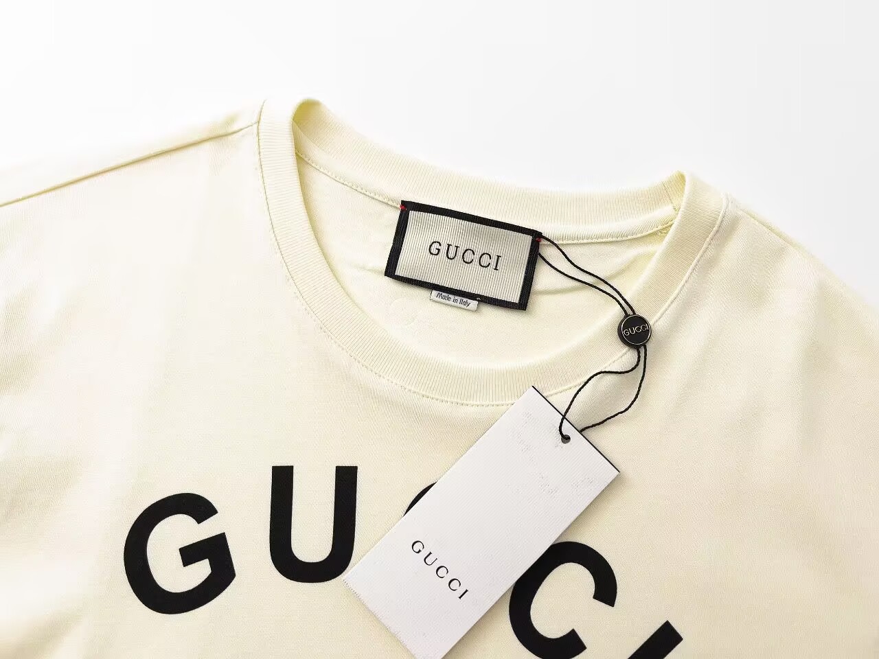 Gucci white t-shirt
