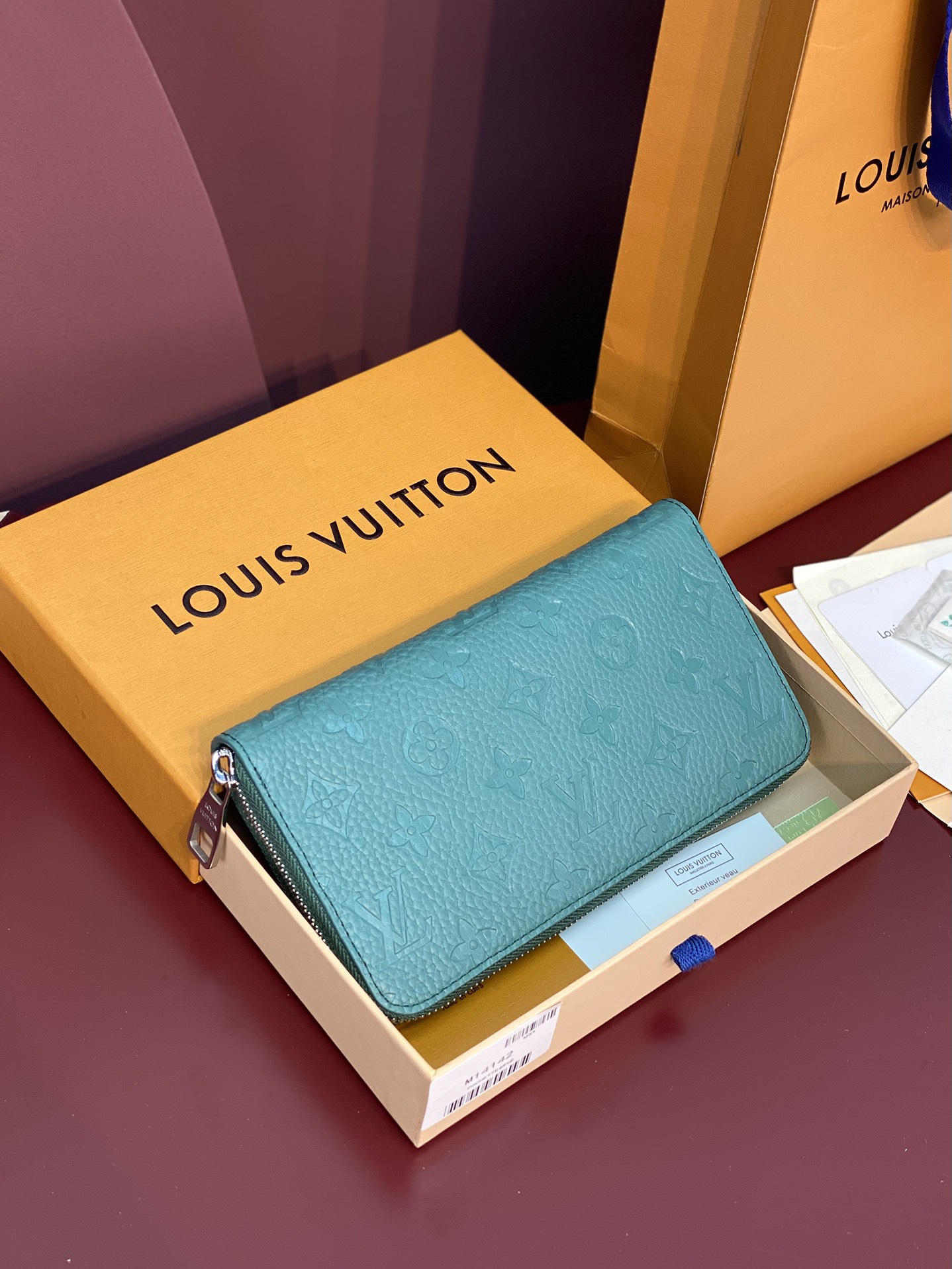 L0UlS VUlTT0N green wallet M1414