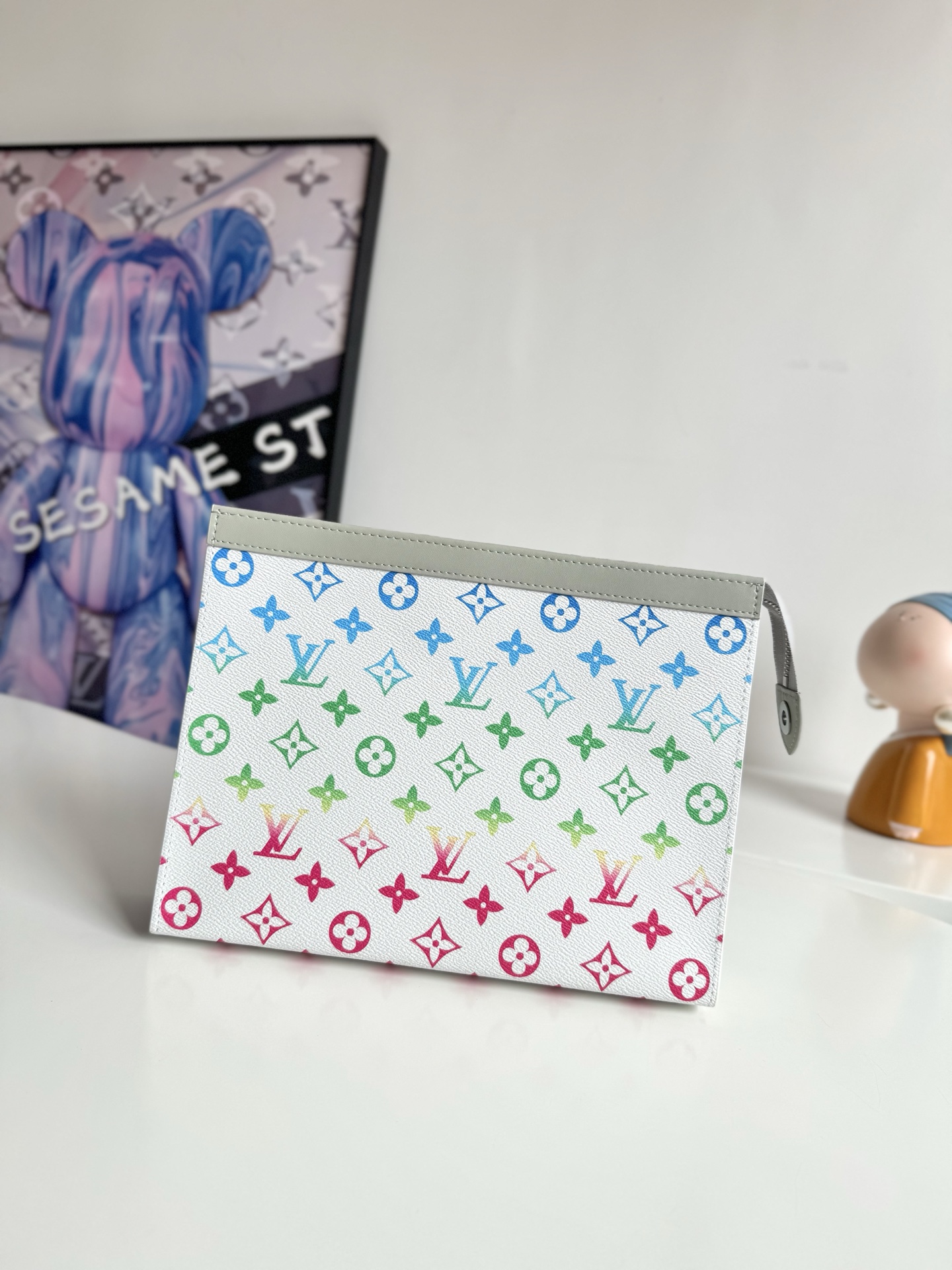 L0UlS VUlTT0N wallet M13907