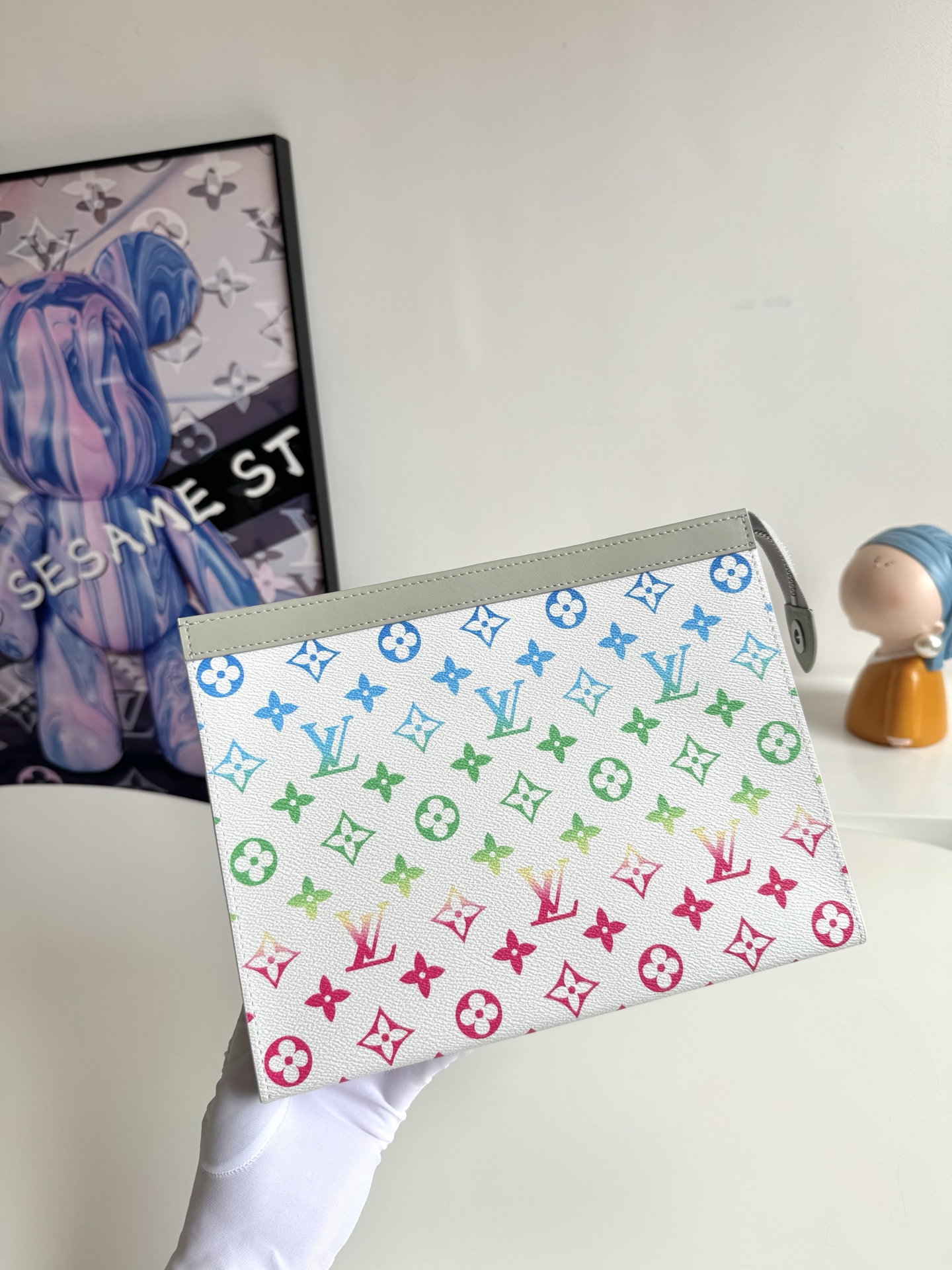 L0UlS VUlTT0N wallet M13907