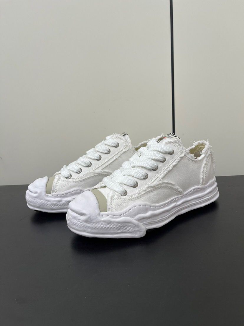 Maison Mihara Yasuhiro "HANK" VLOG Sole Canvas Low-top Sneaker