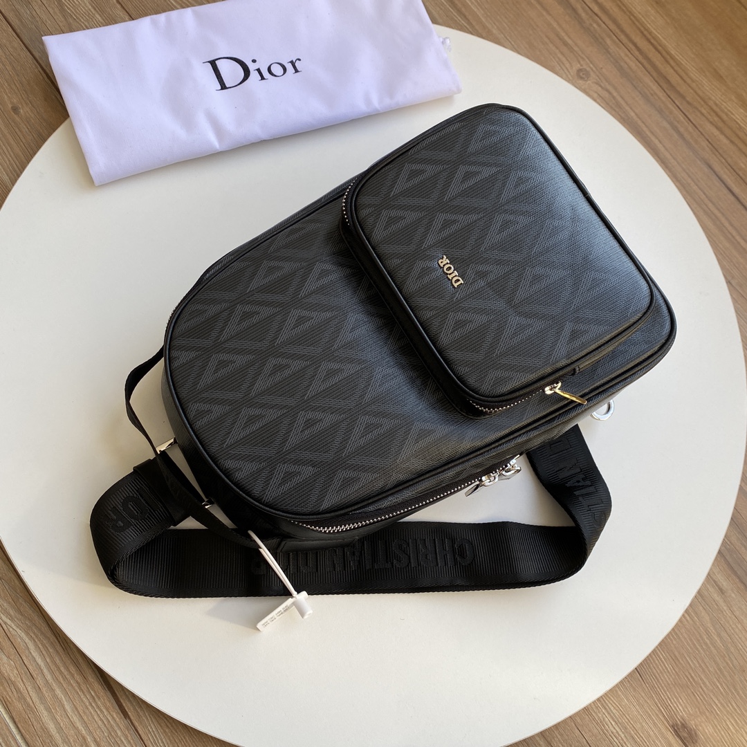 Dior Men Bags 35123116 （21×32×10cm)