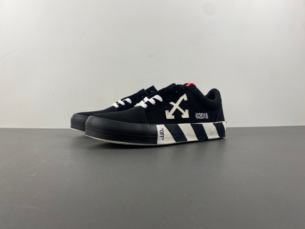 Off-White c/o Virgil Abloh Vulc Low Top black