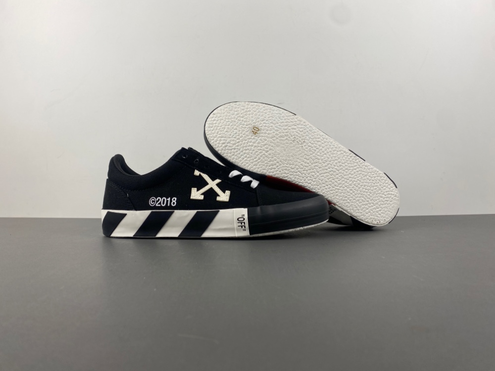 Off-White c/o Virgil Abloh Vulc Low Top black