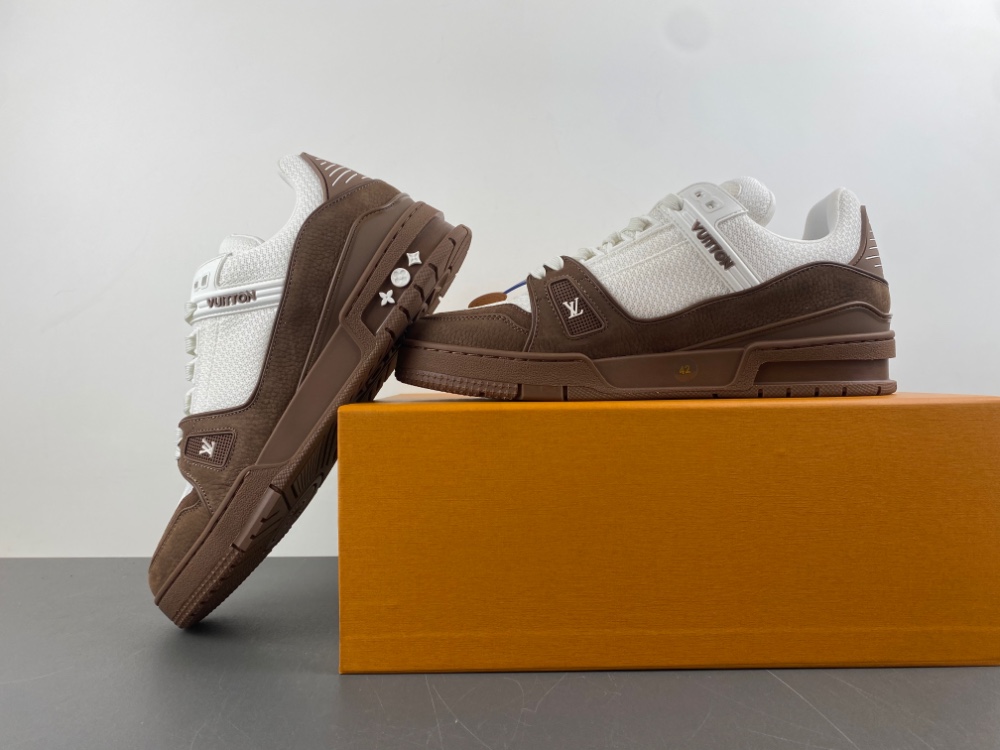 Louis Vuitton LV trainer White Brown sneaker