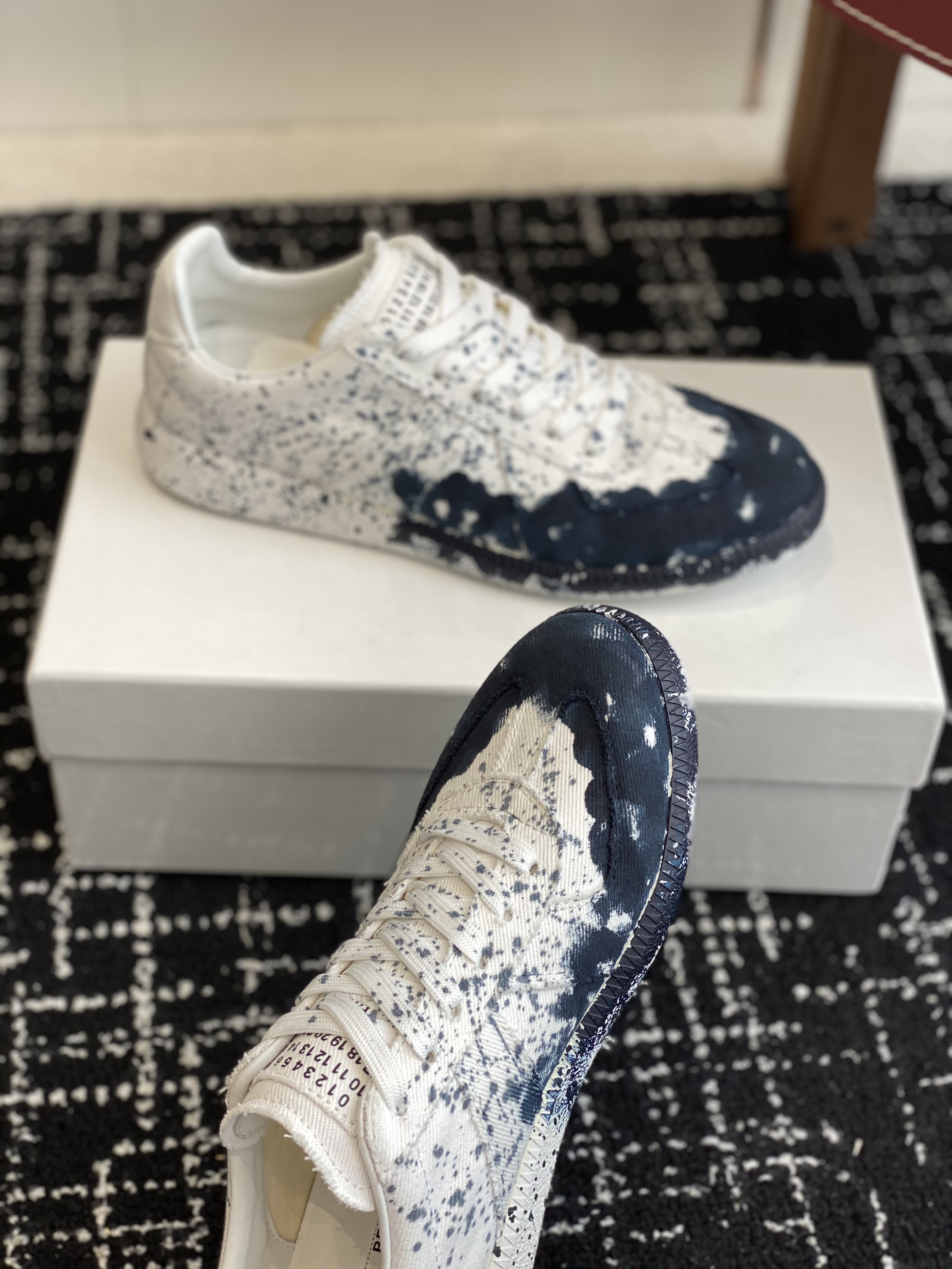 Maison Margiela Replica white and blue sneaker