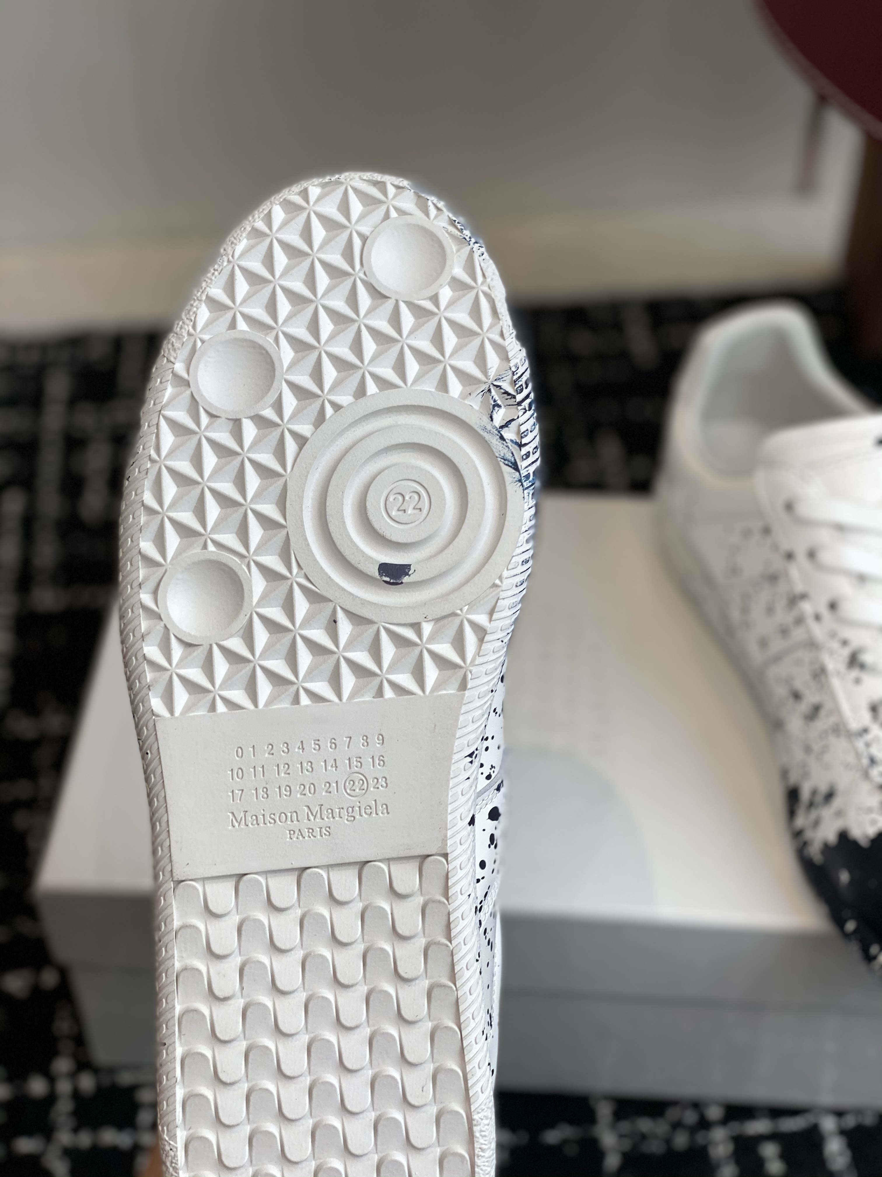 Maison Margiela Replica white and blue sneaker