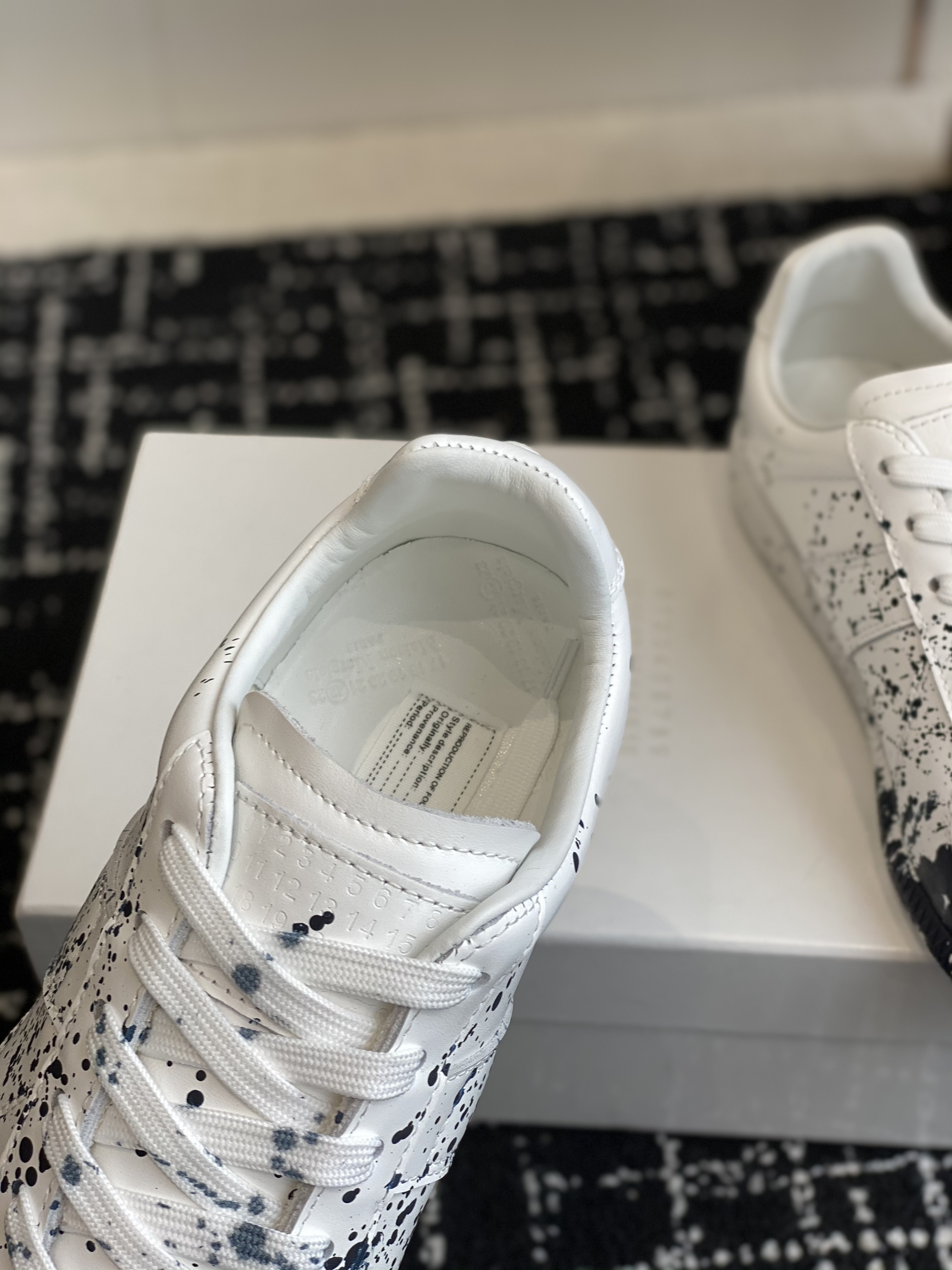 Maison Margiela Replica white and blue sneaker