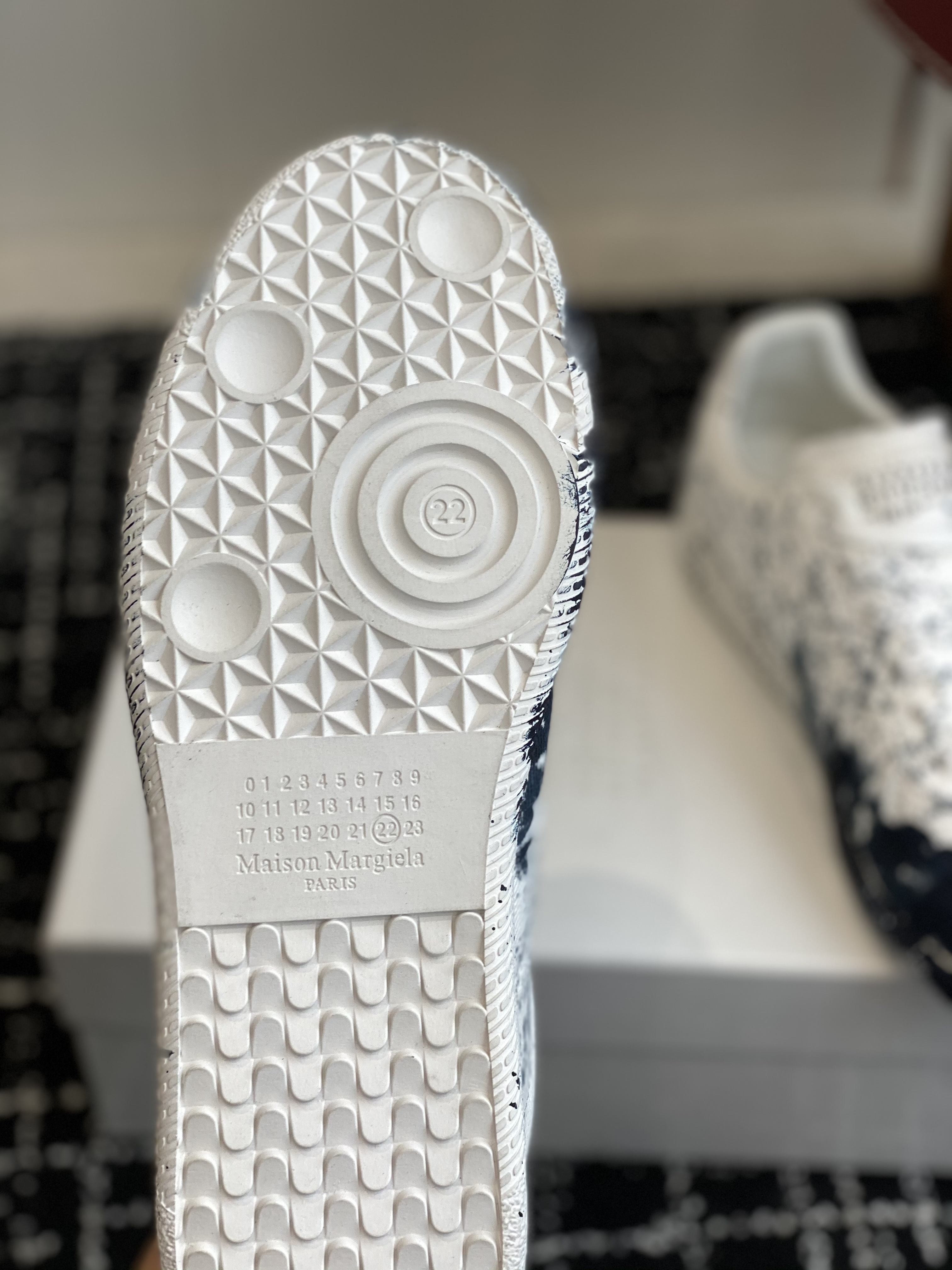 Maison Margiela Replica White and black sneaker