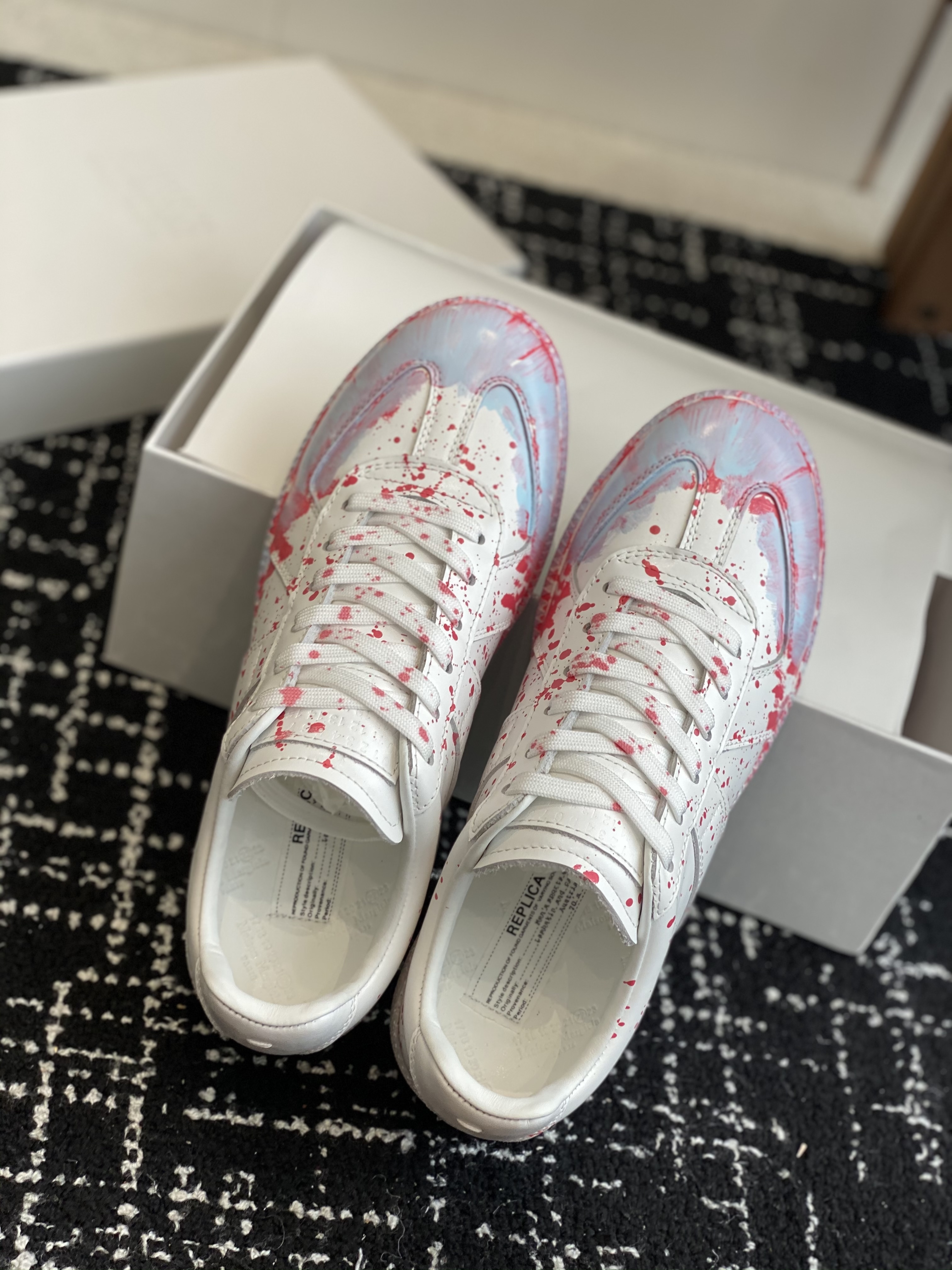 Maison Margiela Replica white and red sneaker