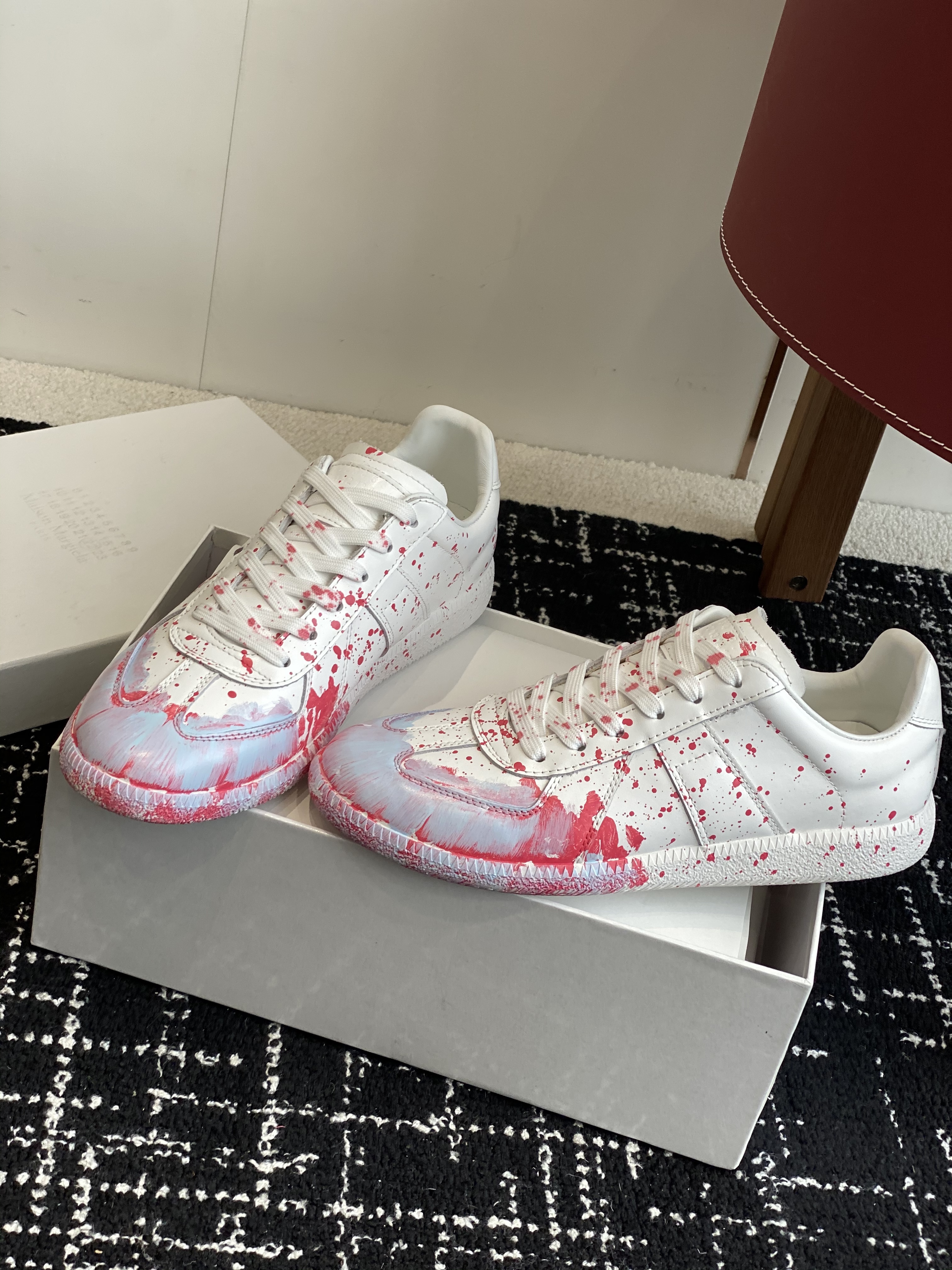 Maison Margiela Replica white and red sneaker