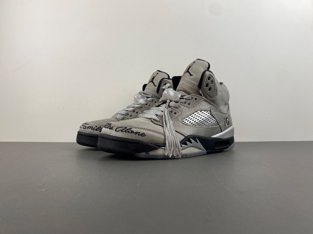 Air Jordan 5 “Wings” Silver Black IO2038-001