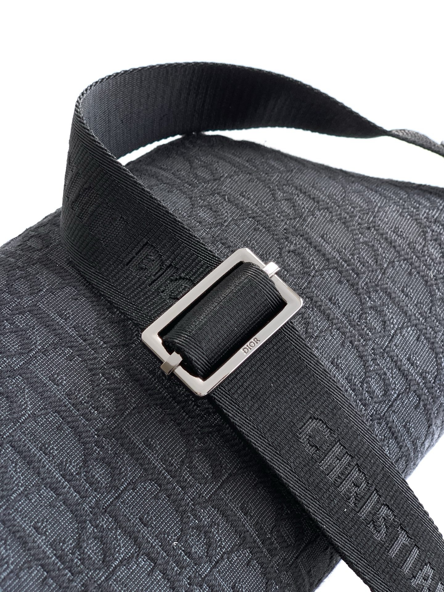 Dioor AND KAWS bumbag 1ESBO077OUP_H95842 black