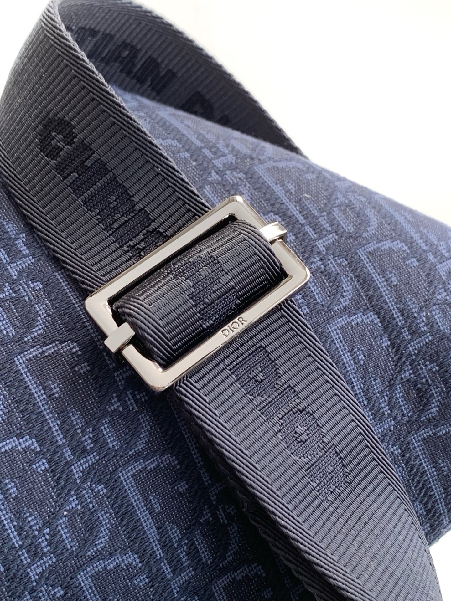 Dioor AND KAWS bumbag 1ESBO077OUP_H56342 blue