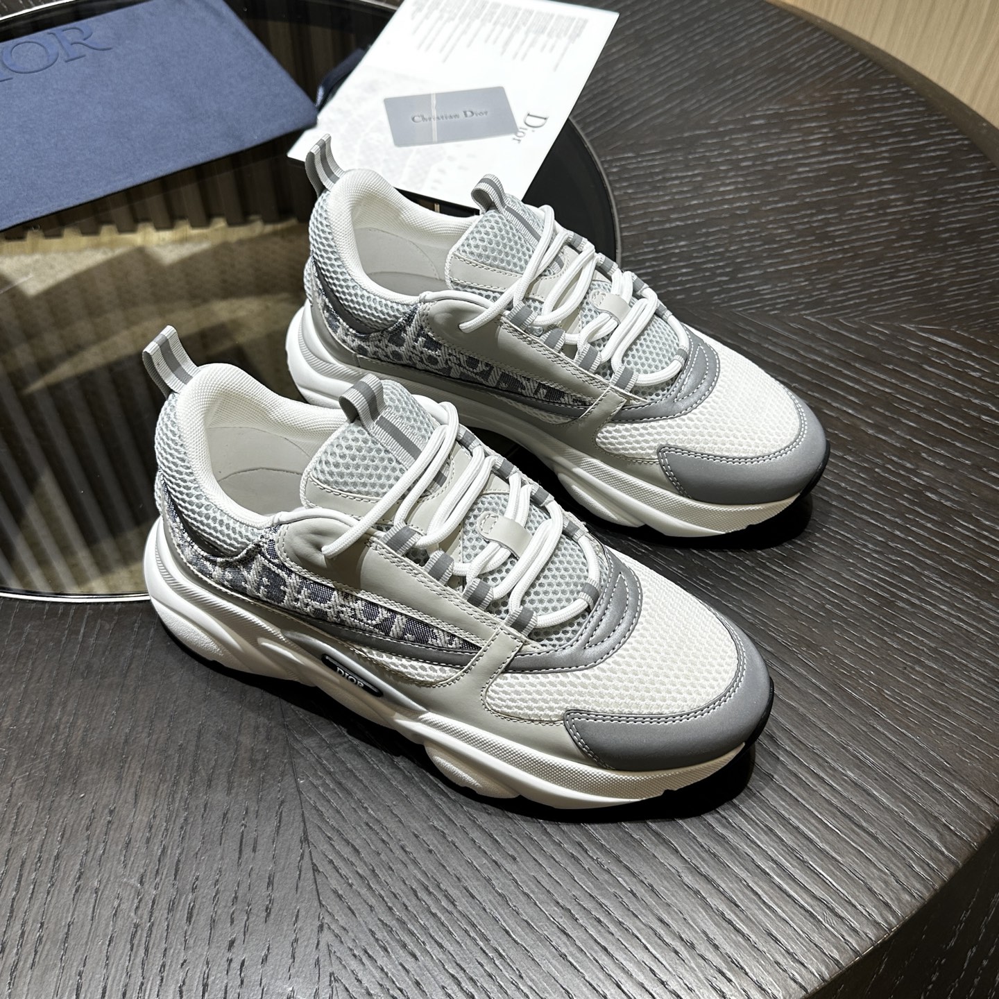 Dioorr B22 sneaker white grey