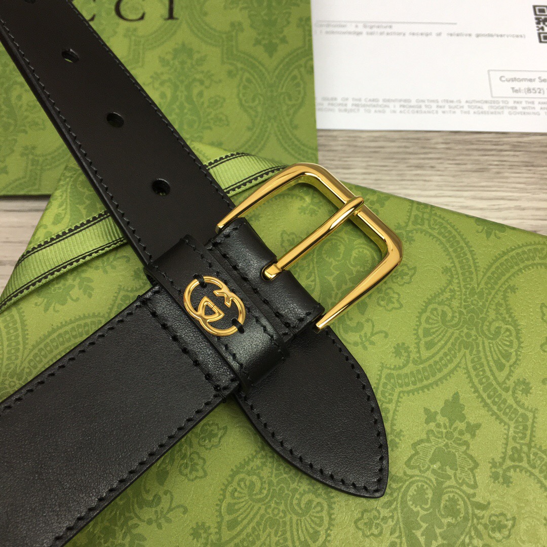 Gucci belt with square buckle and Interlocking G 673921