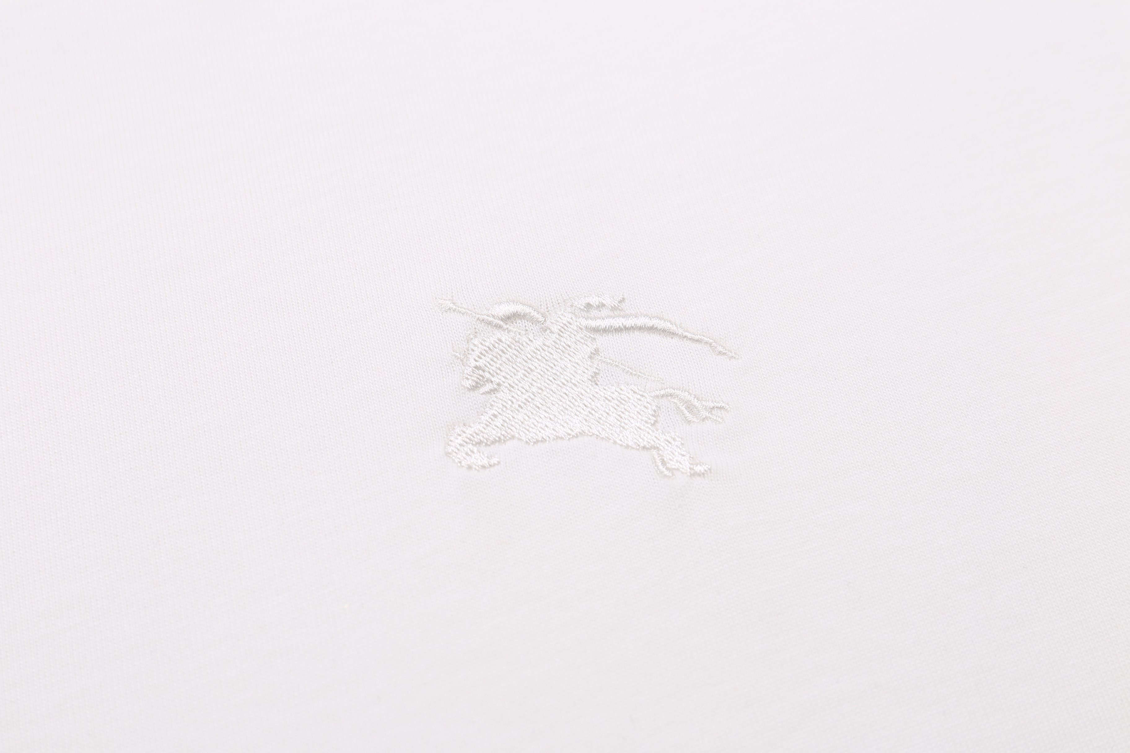 Burberry white t-shirt 01