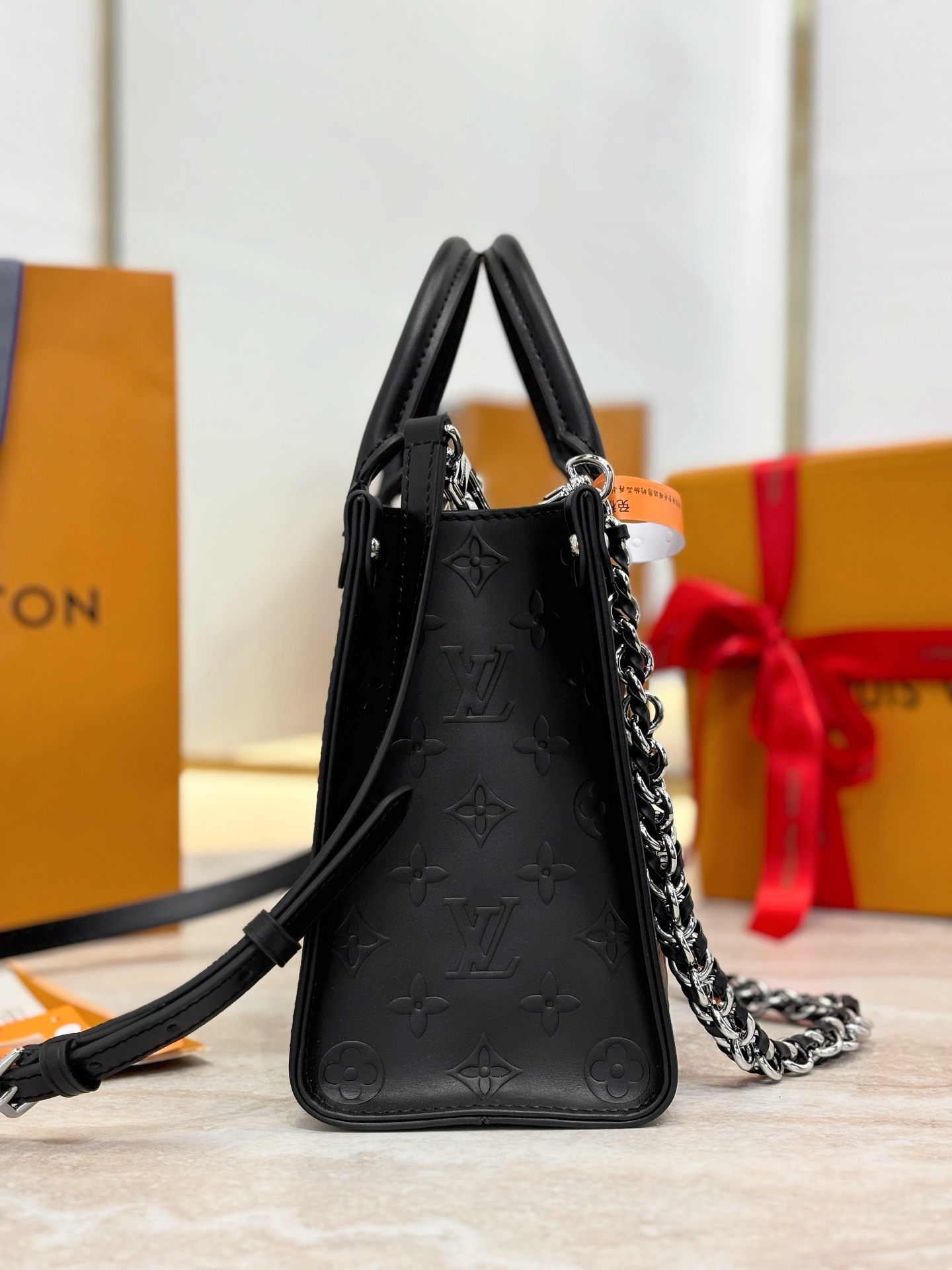 LV OnTheGo 25*19*11.5CM