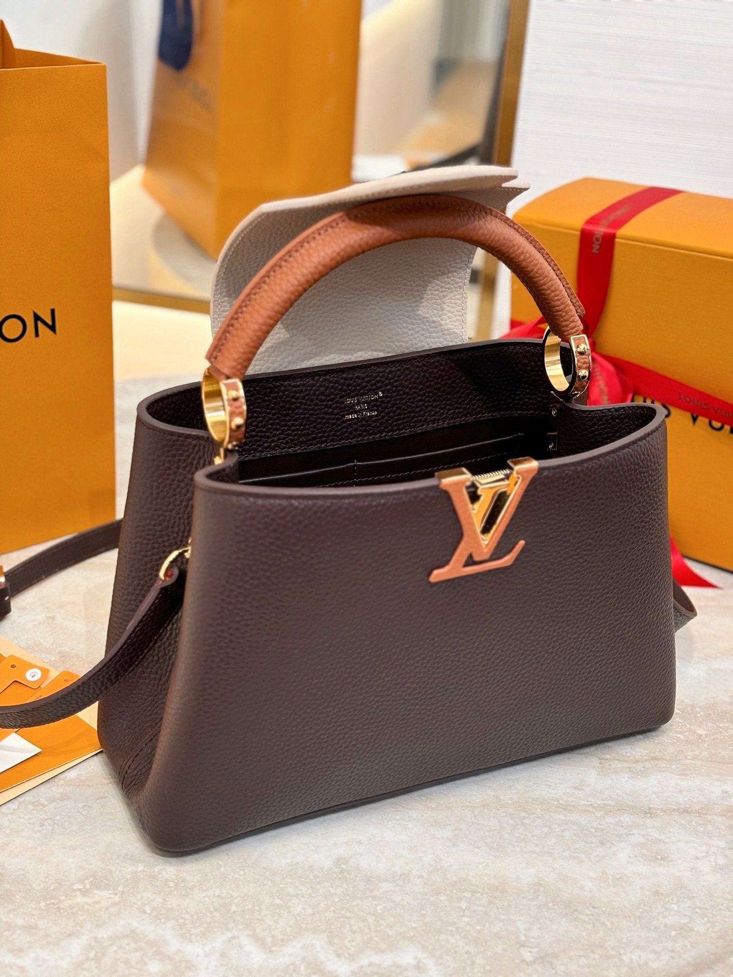 LV Capucines bag 31.5*20*11CM