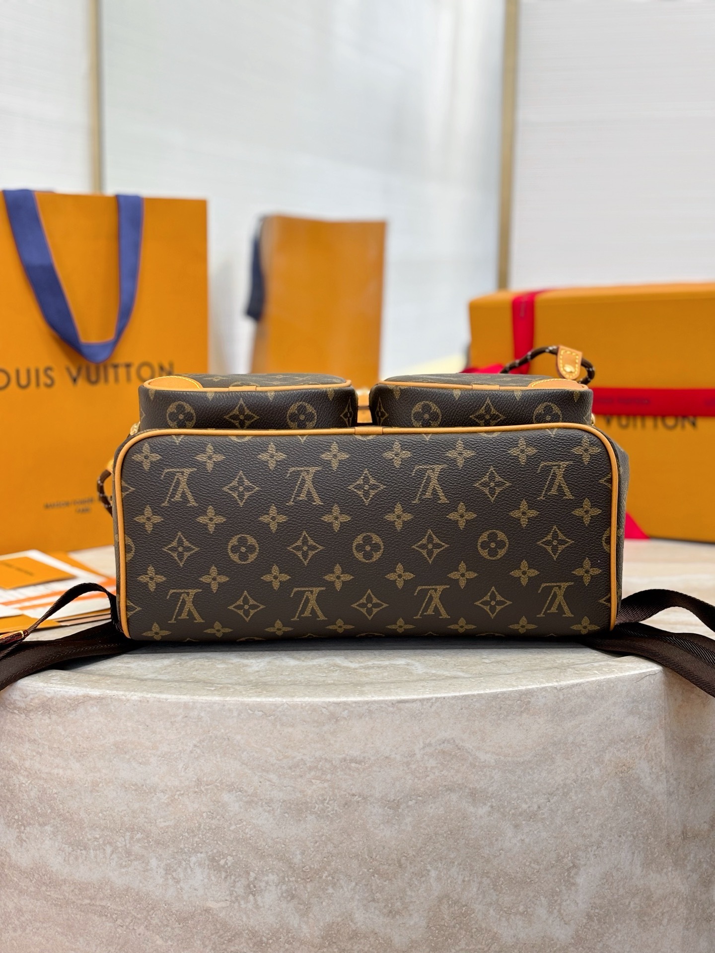 LV Crossbody bag 40*34*17CM