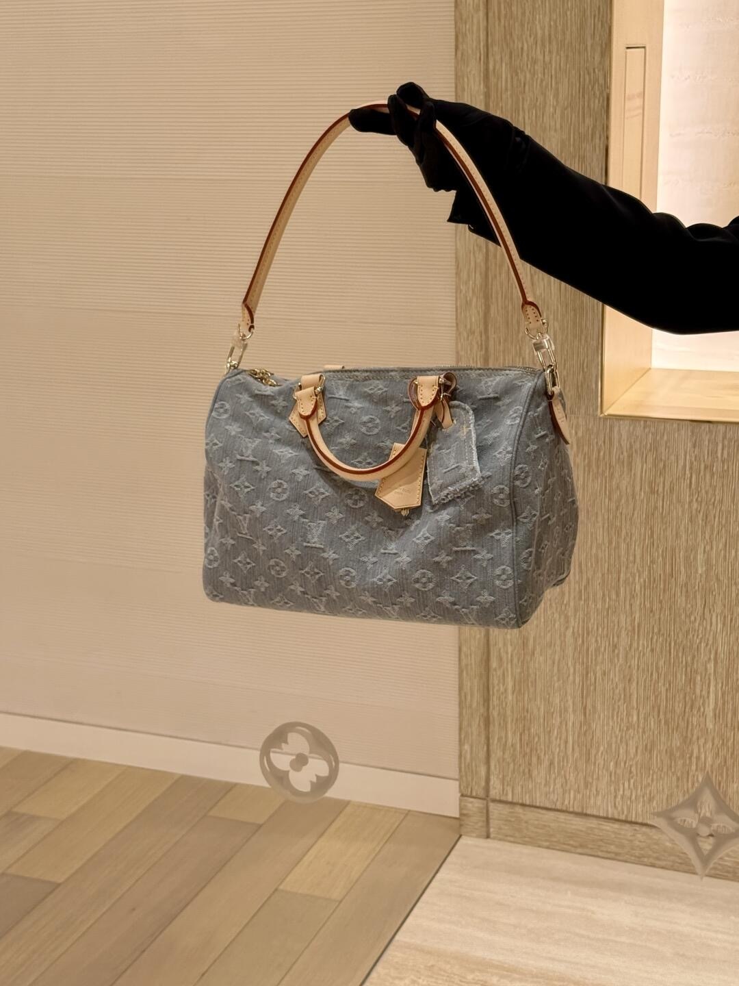 LV Crossbody bag