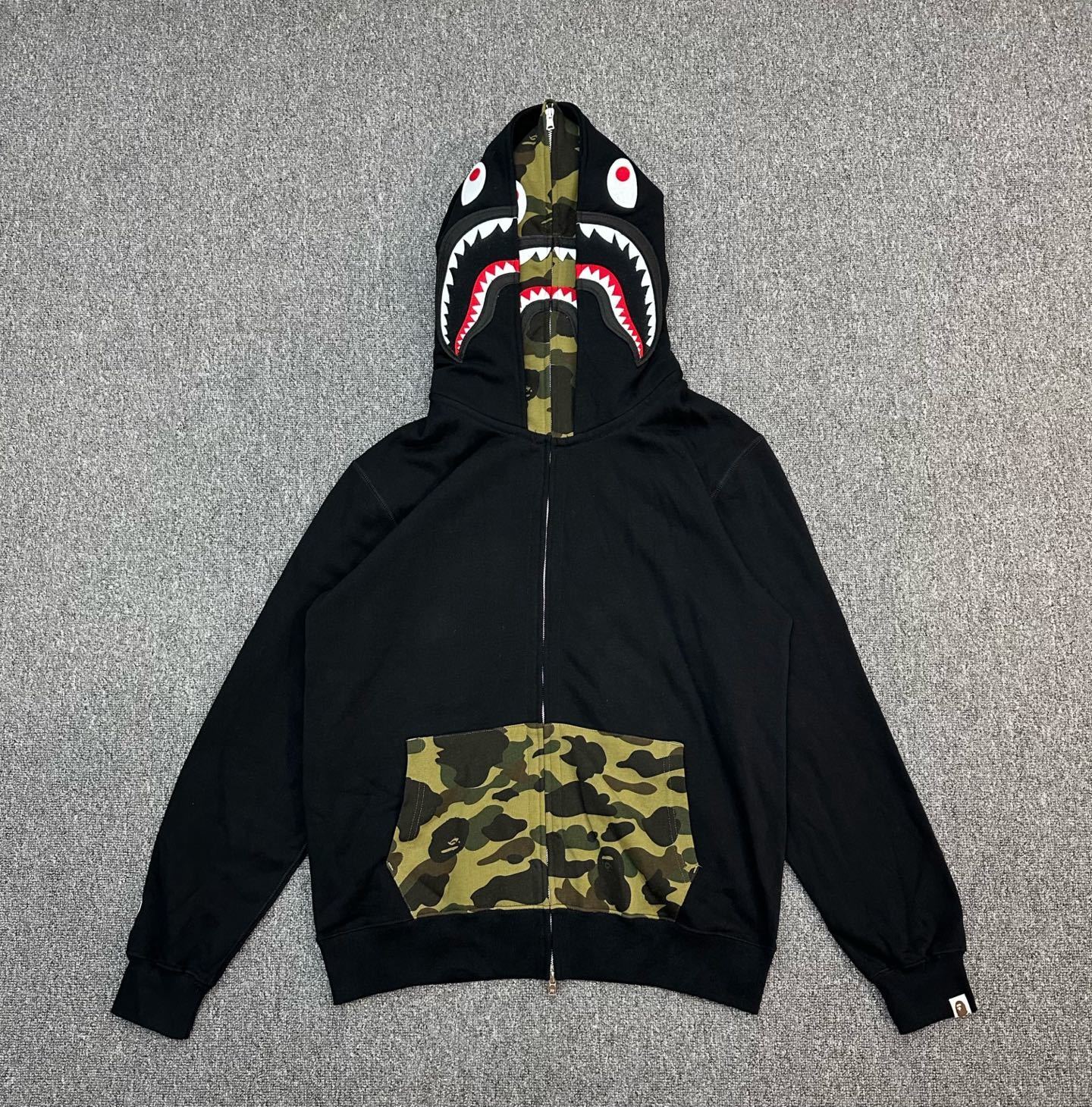 Bape Hoodie 04