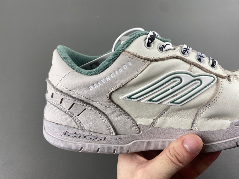 Balenciaga 18 Hamptons Worn-Out（247）841765 WCURS 9930